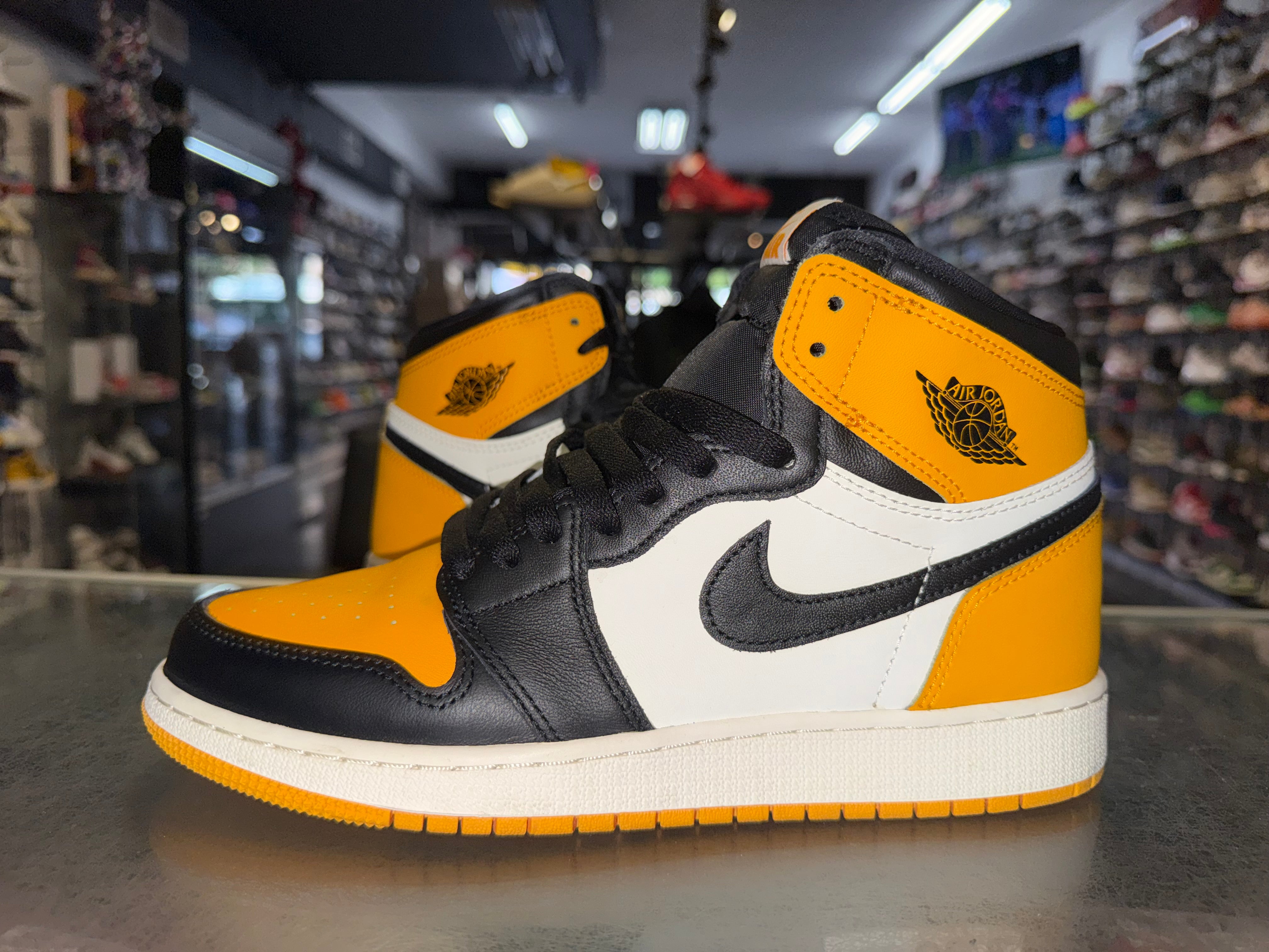 Size 7y Air Jordan 1 "Taxi"