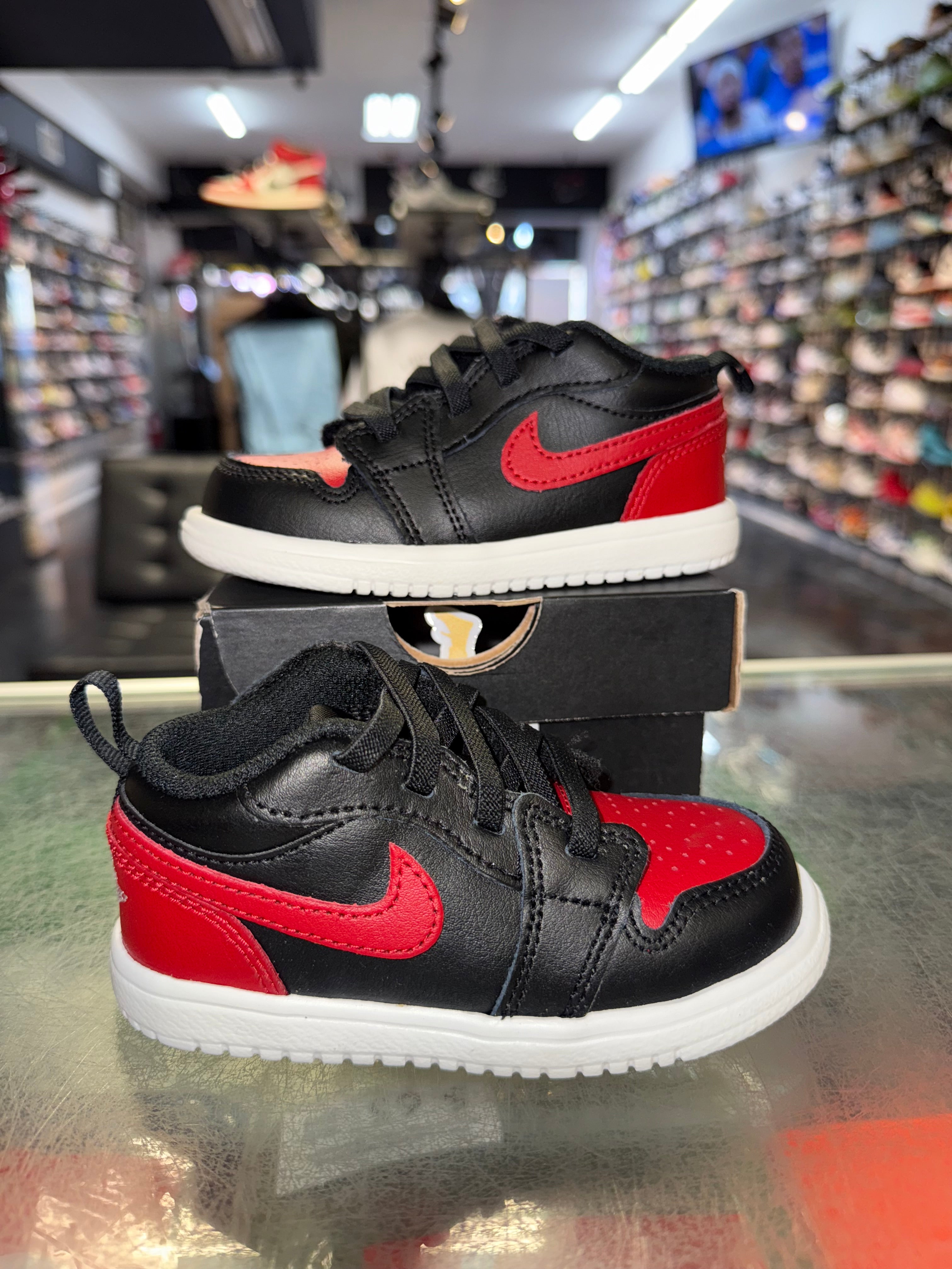 Size 7c Air Jordan 1 Low ALT "Bred Twist" (TD)