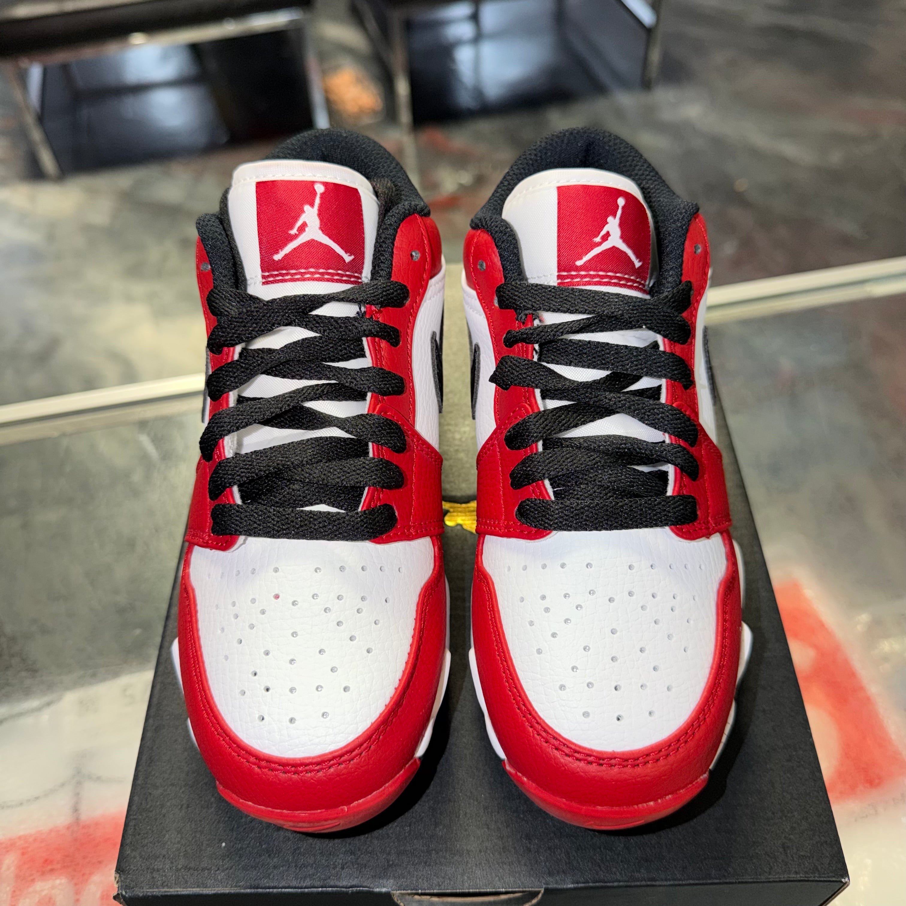 Size 1y Air Jordan 1 Cleat "Chicago" Brand New
