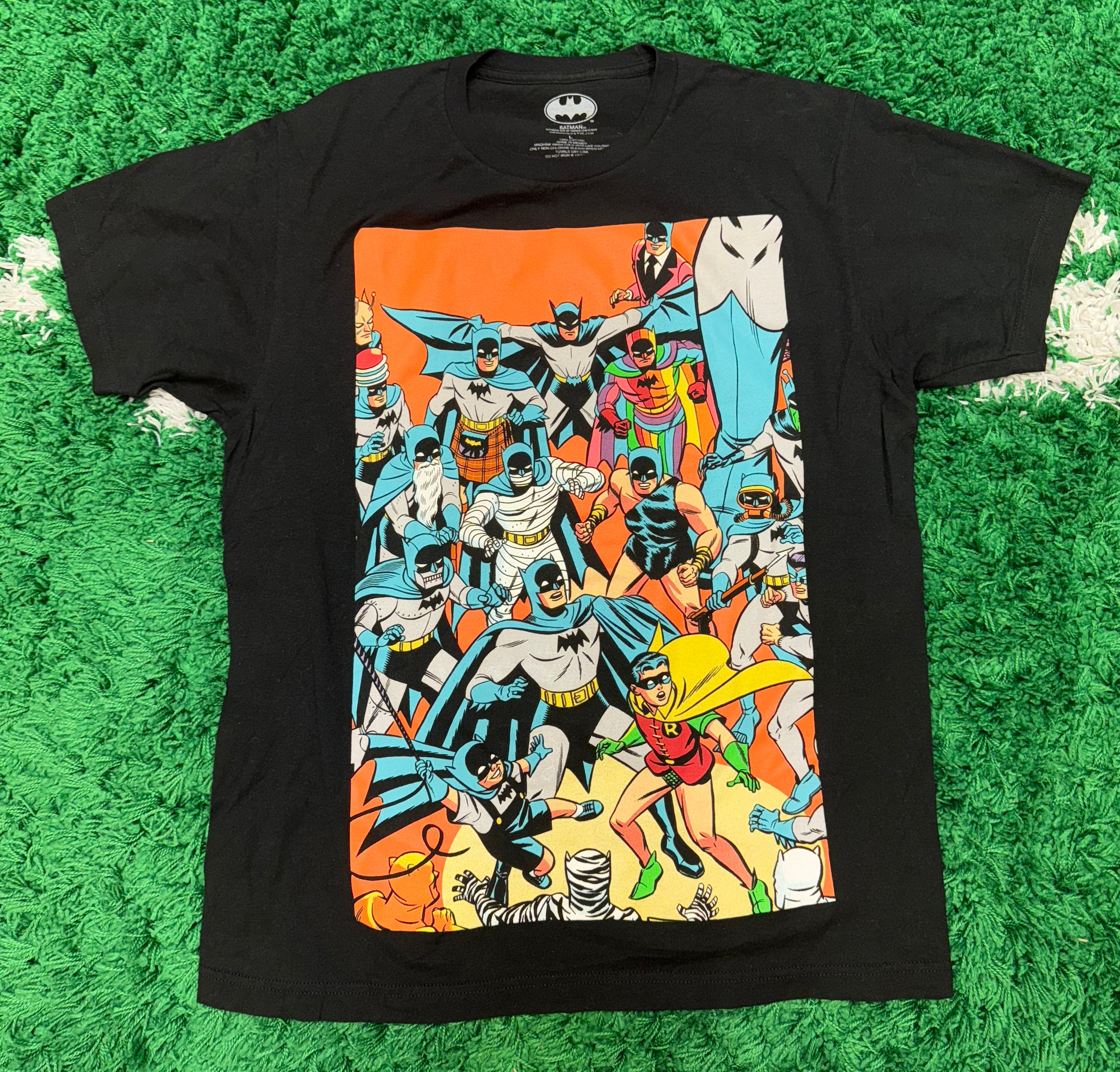 Size L Vintage Batman Tee “Black Multicolor”