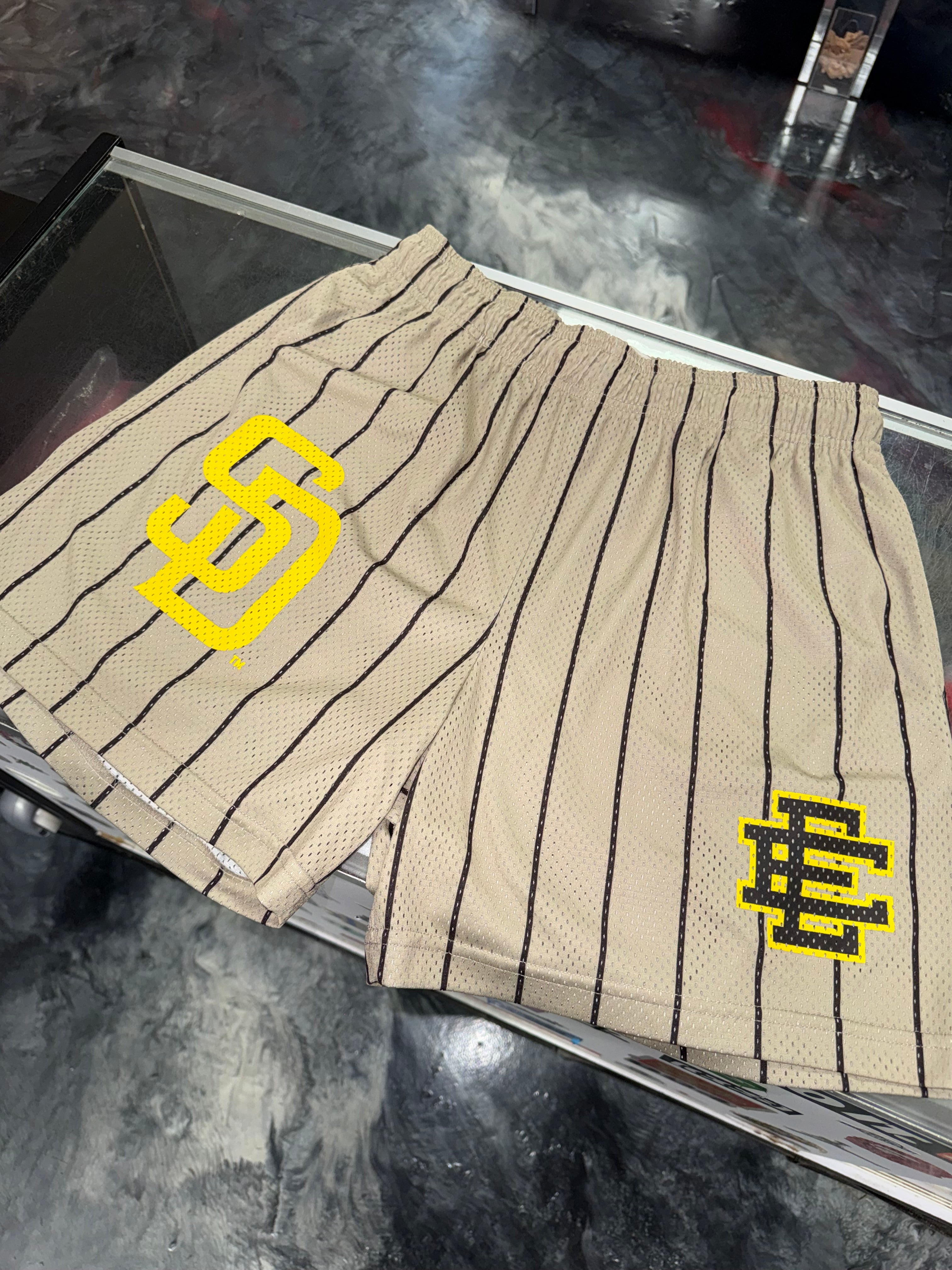 Size L Eric Emanuel x MLB EE Shorts “San Diego Padres”