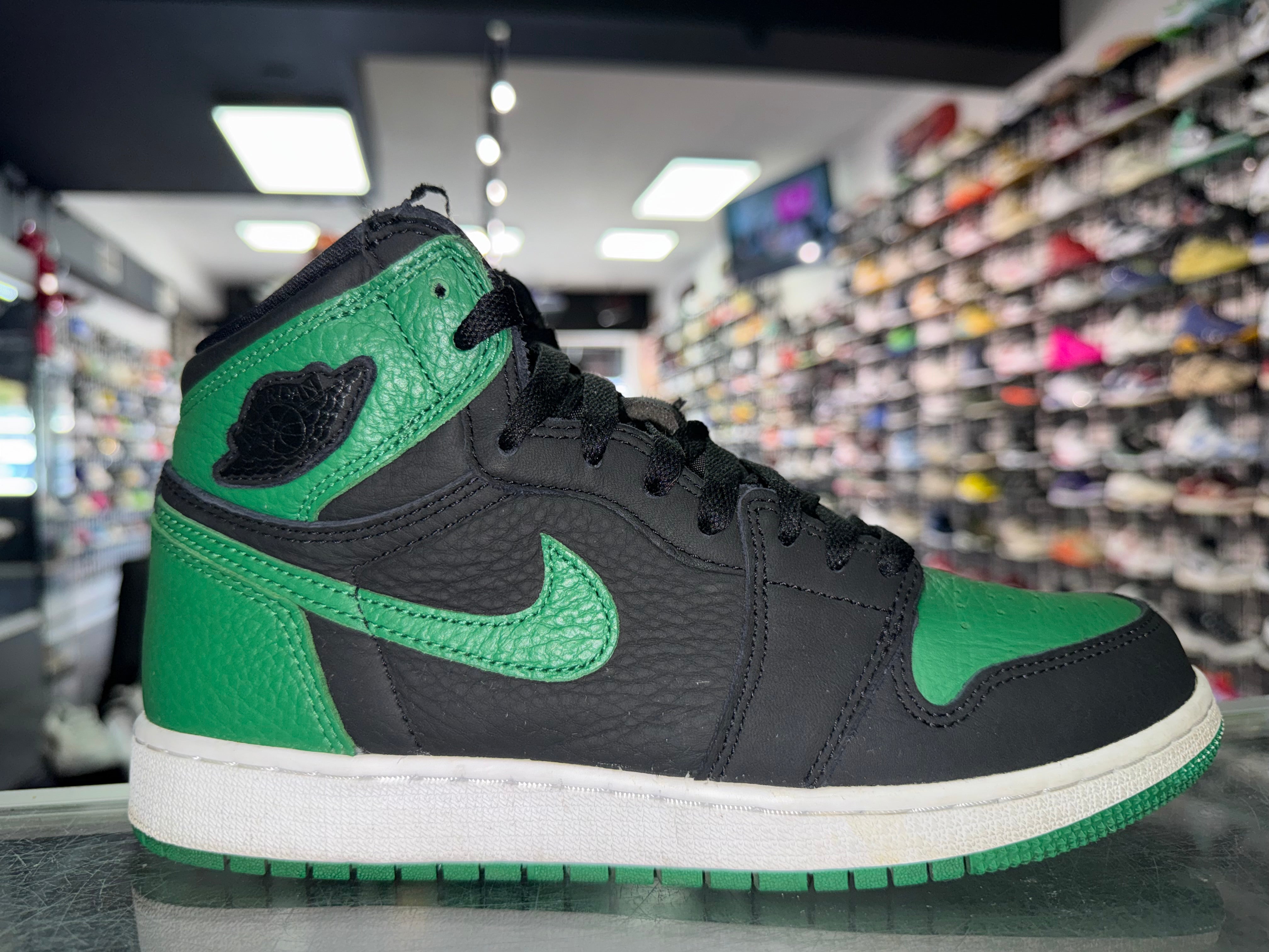 Size 6y Air Jordan 1 "Pine Green"