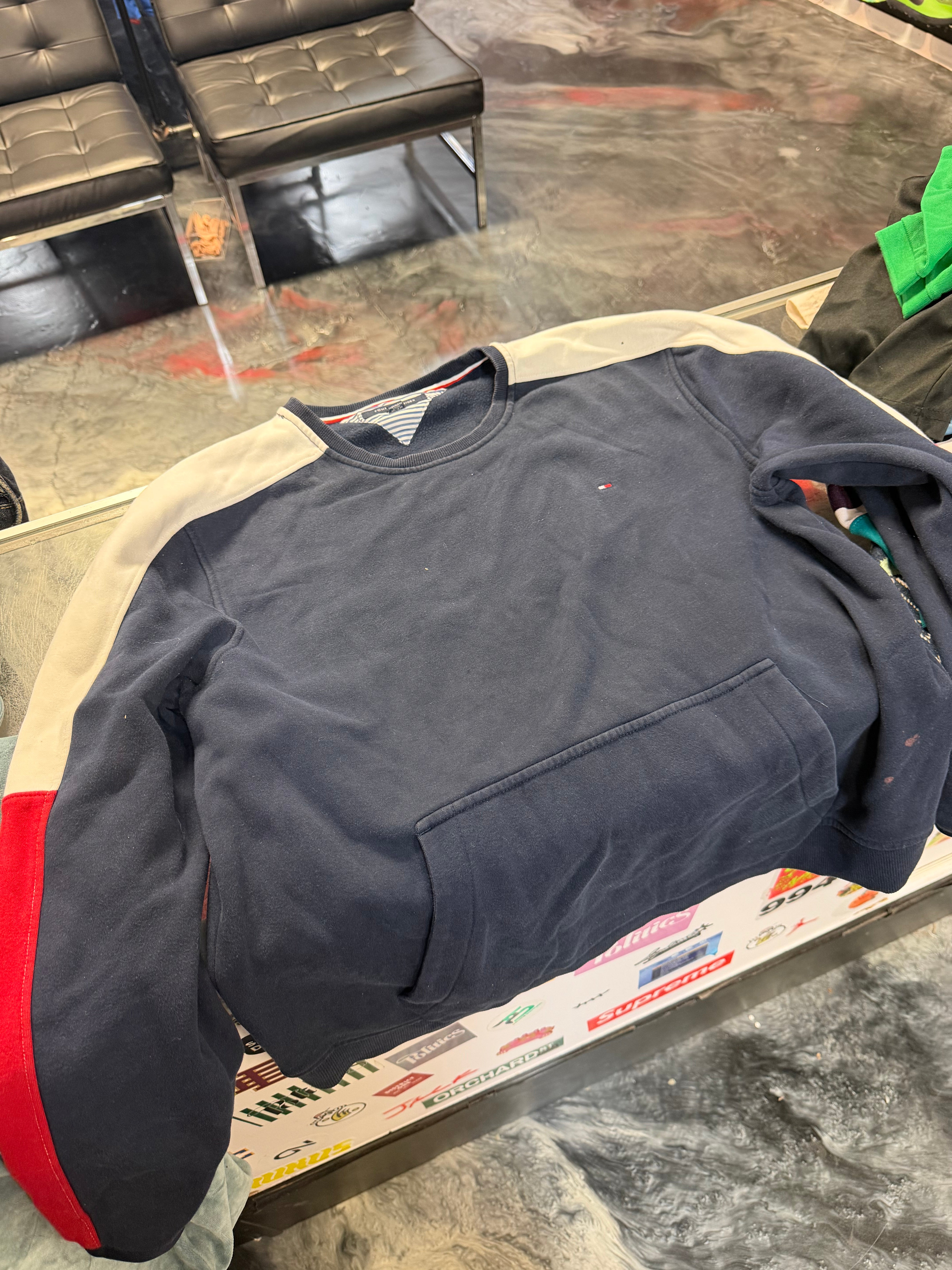 XL Tommy Hillfigure Crewneck