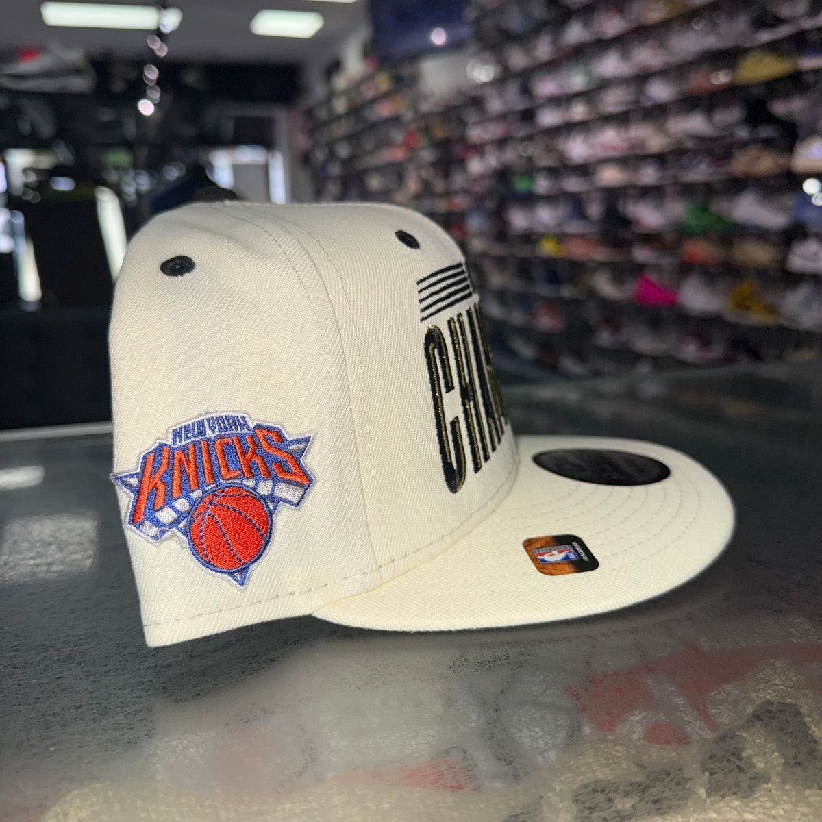 Size OS New Era SnapBack Hat Knicks Championship “Cream” Brand New