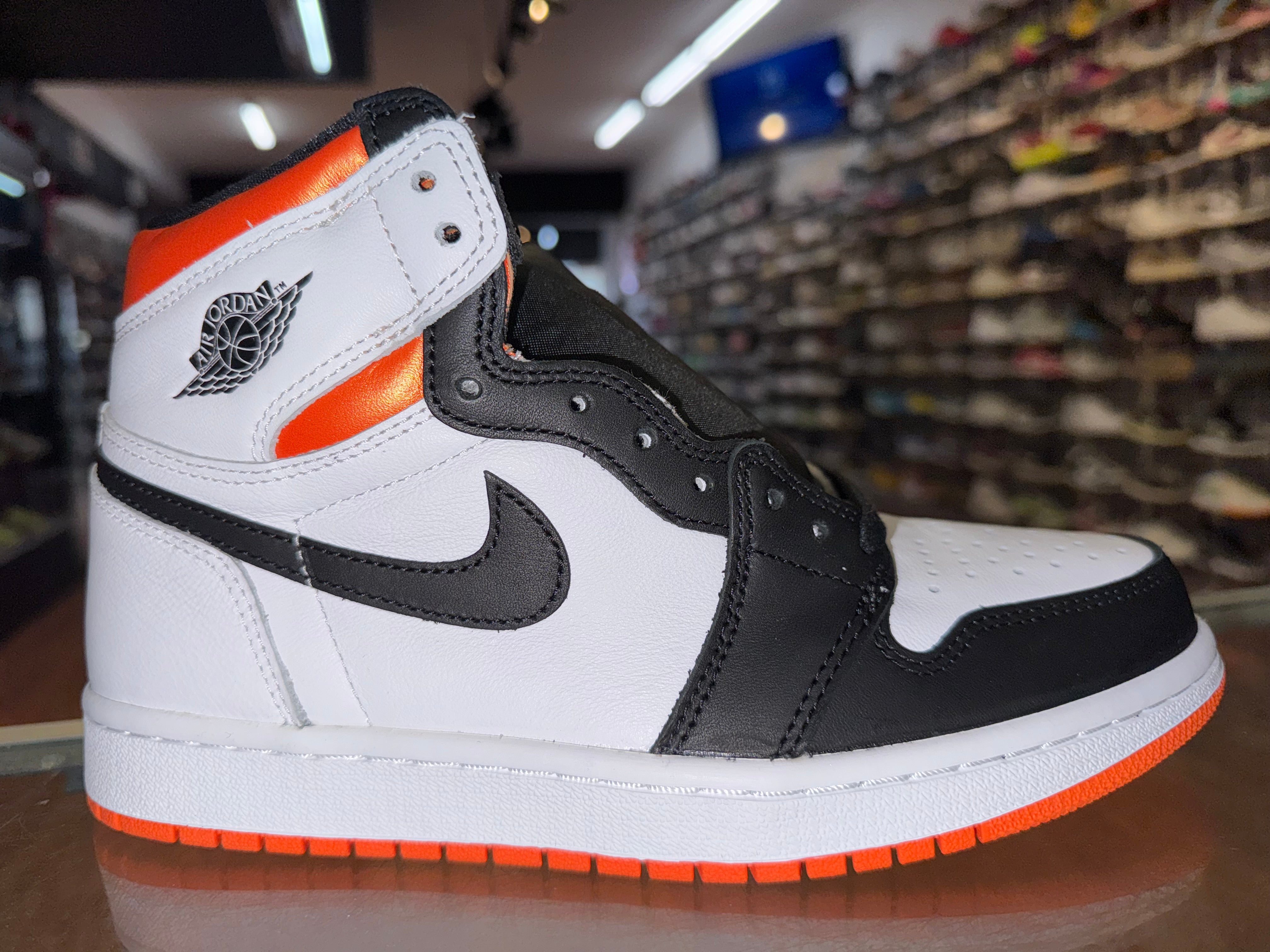 Size 6.5 Air Jordan 1 “Electro Orange” Brand New