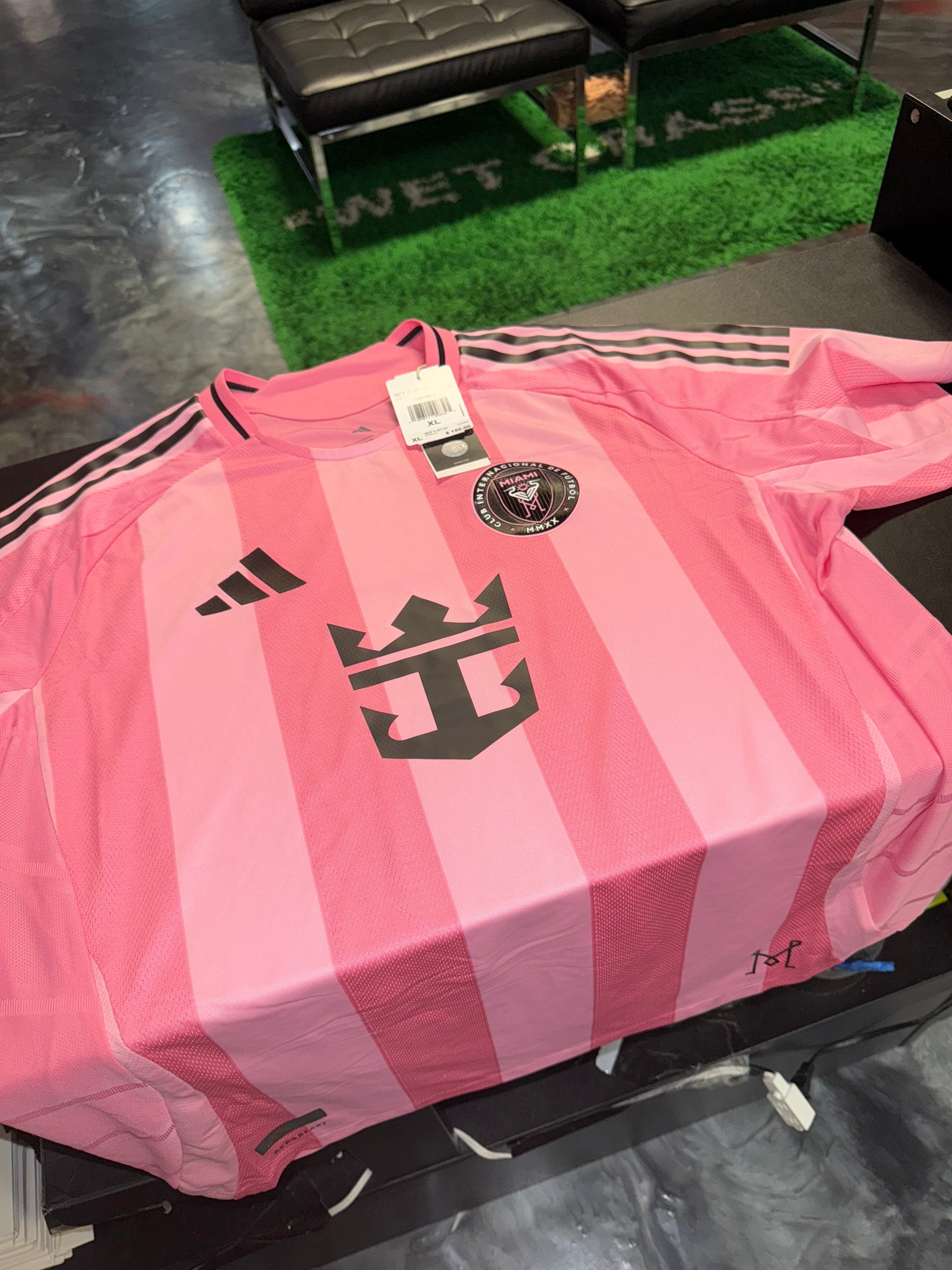 Size XL Adidas Inter Miami 25/26 Home Jersey “Easy Pink” Brand New