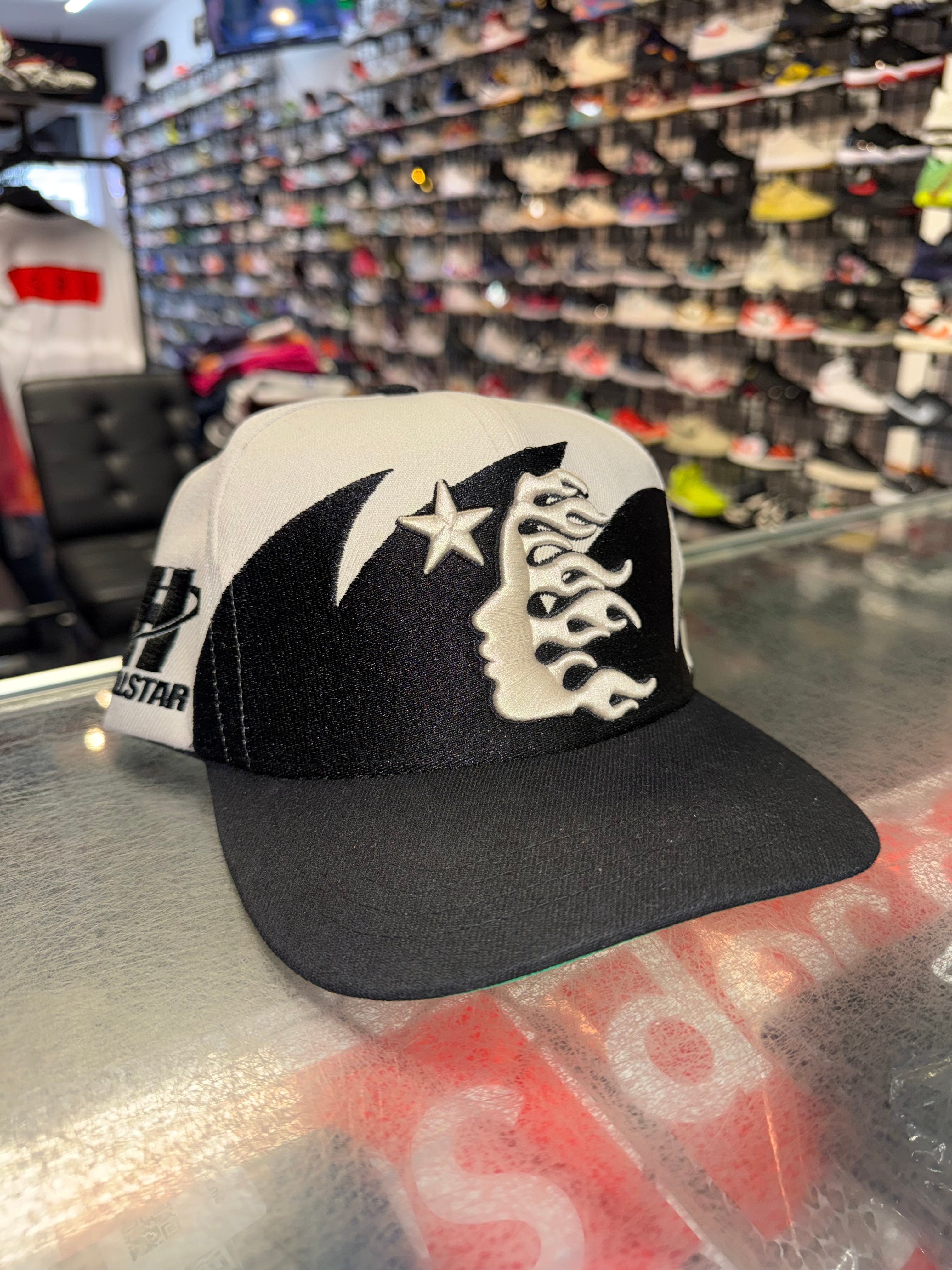 Size OS Hellstar P2P SnapBack Hat “Black/White”
