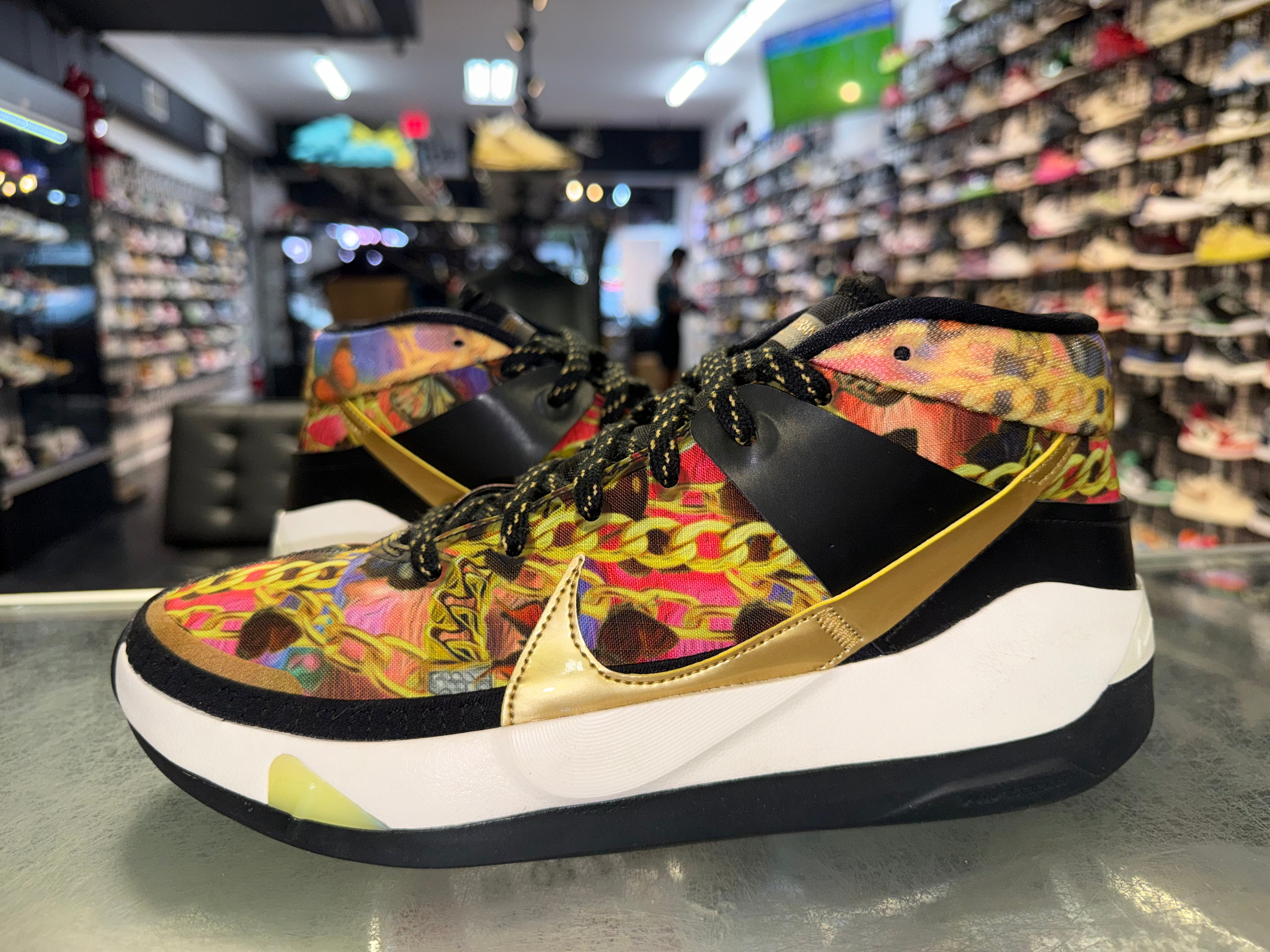 Size 10.5 KD 18 "Hype"