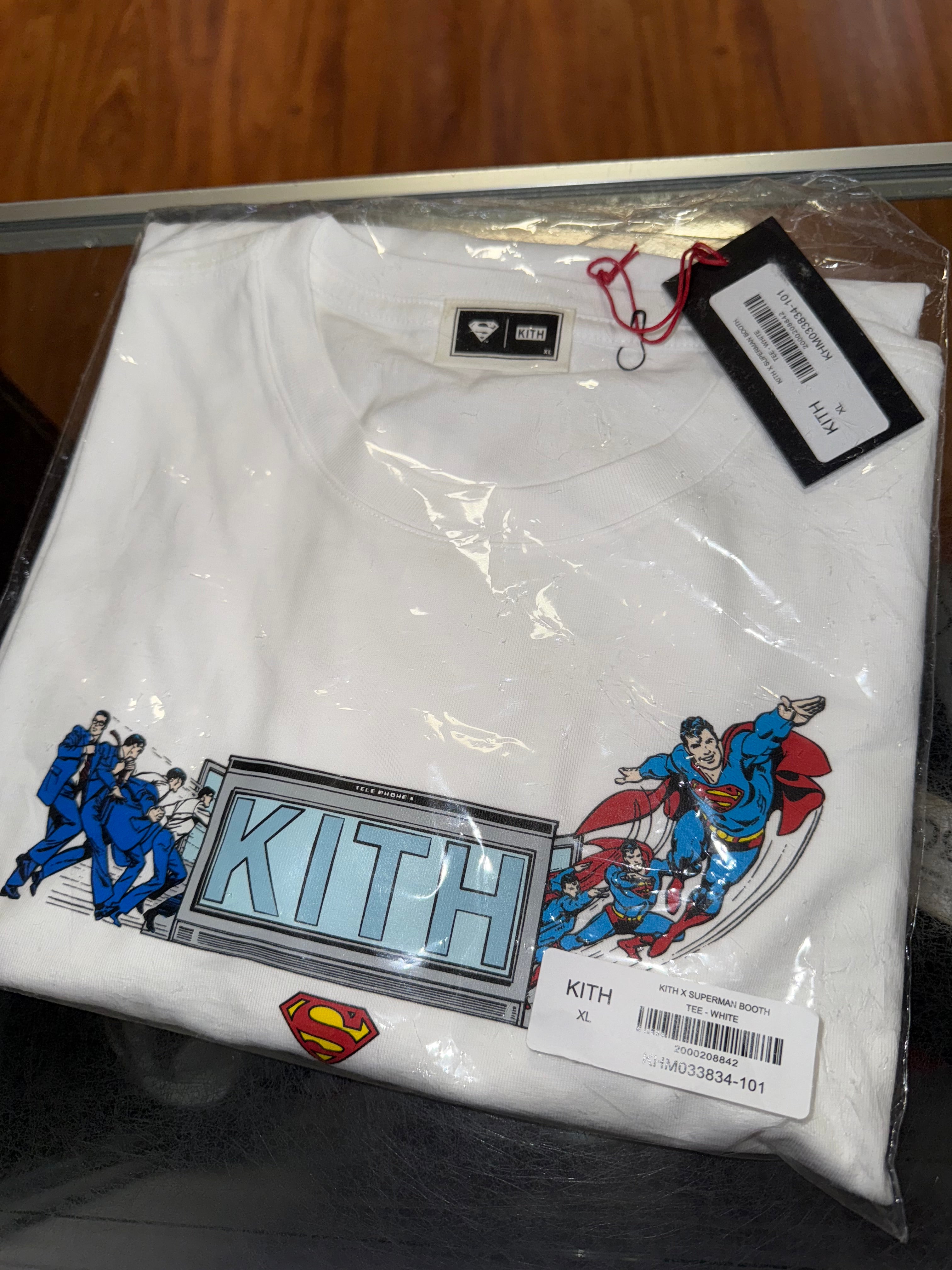 Size XL Kith Superman Booth Tee “White” Brand New
