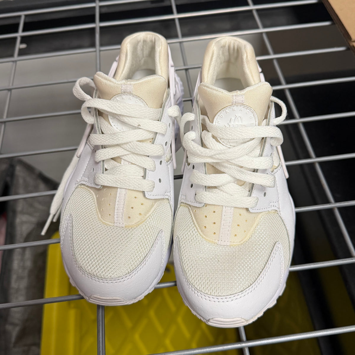 Size 5y Air Huarache "White" - NB NEW