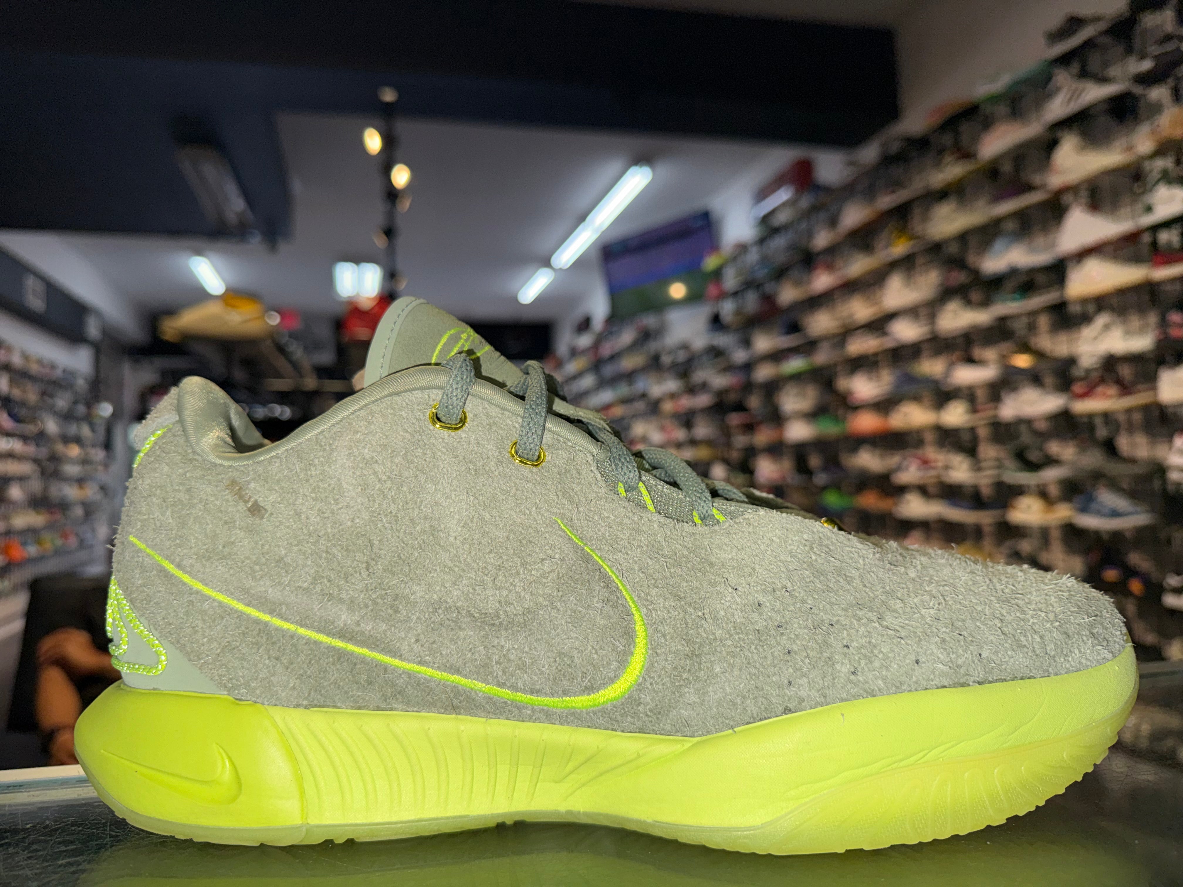 Size 11.5 Lebron 21 "Algae"
