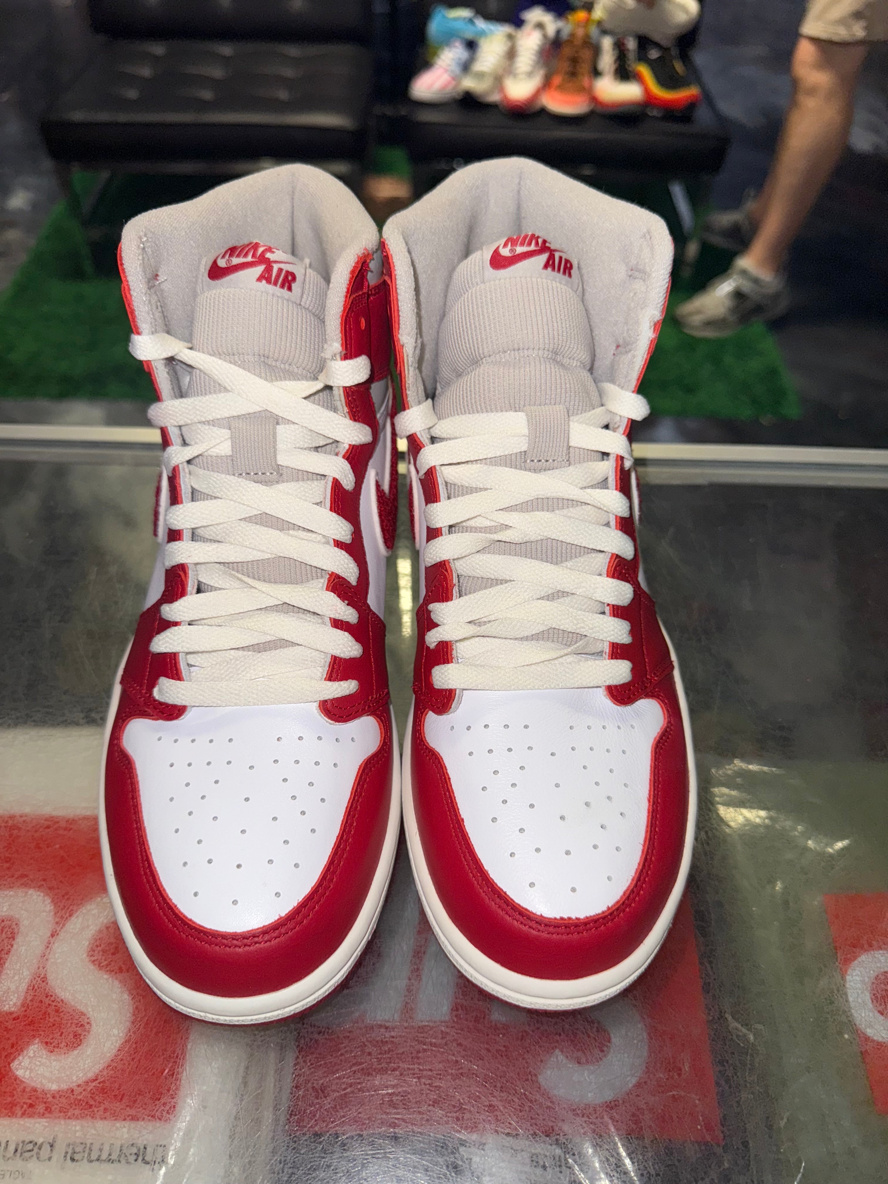 Size 7 (8.5W) Air Jordan 1 "Varsity Red" Brand New