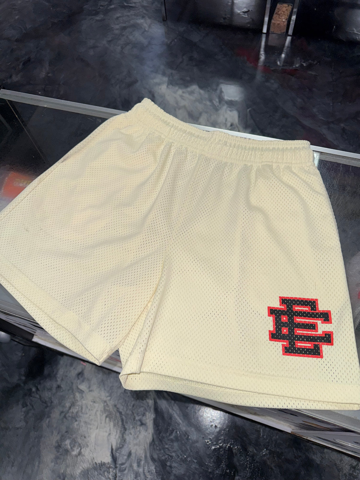 Size L Eric Emanuel EE Shorts “Cream Red/Black”