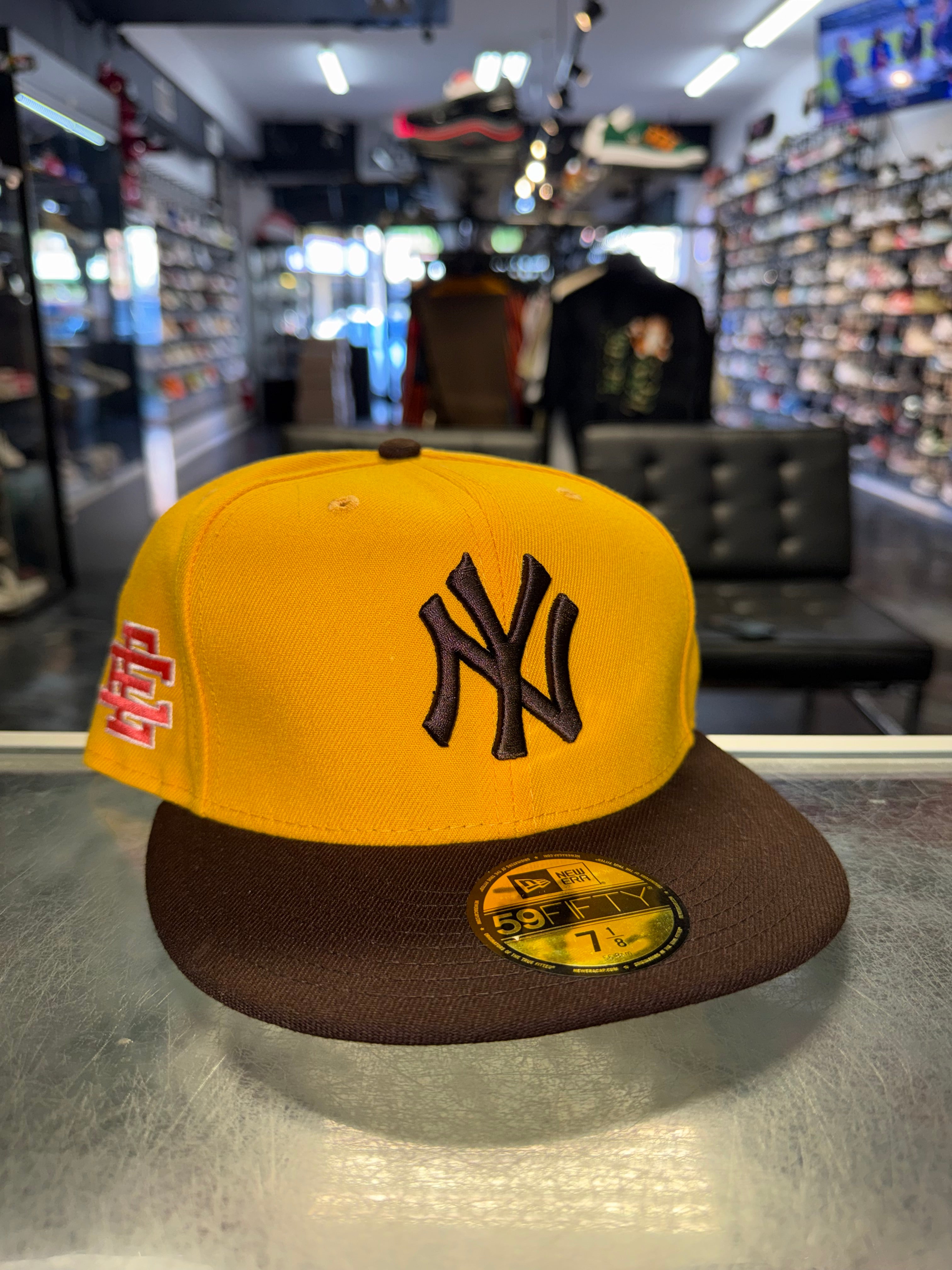 Size 7 1/8 Eric Emanuel New Era Yankee Fitted Hat “Brown”