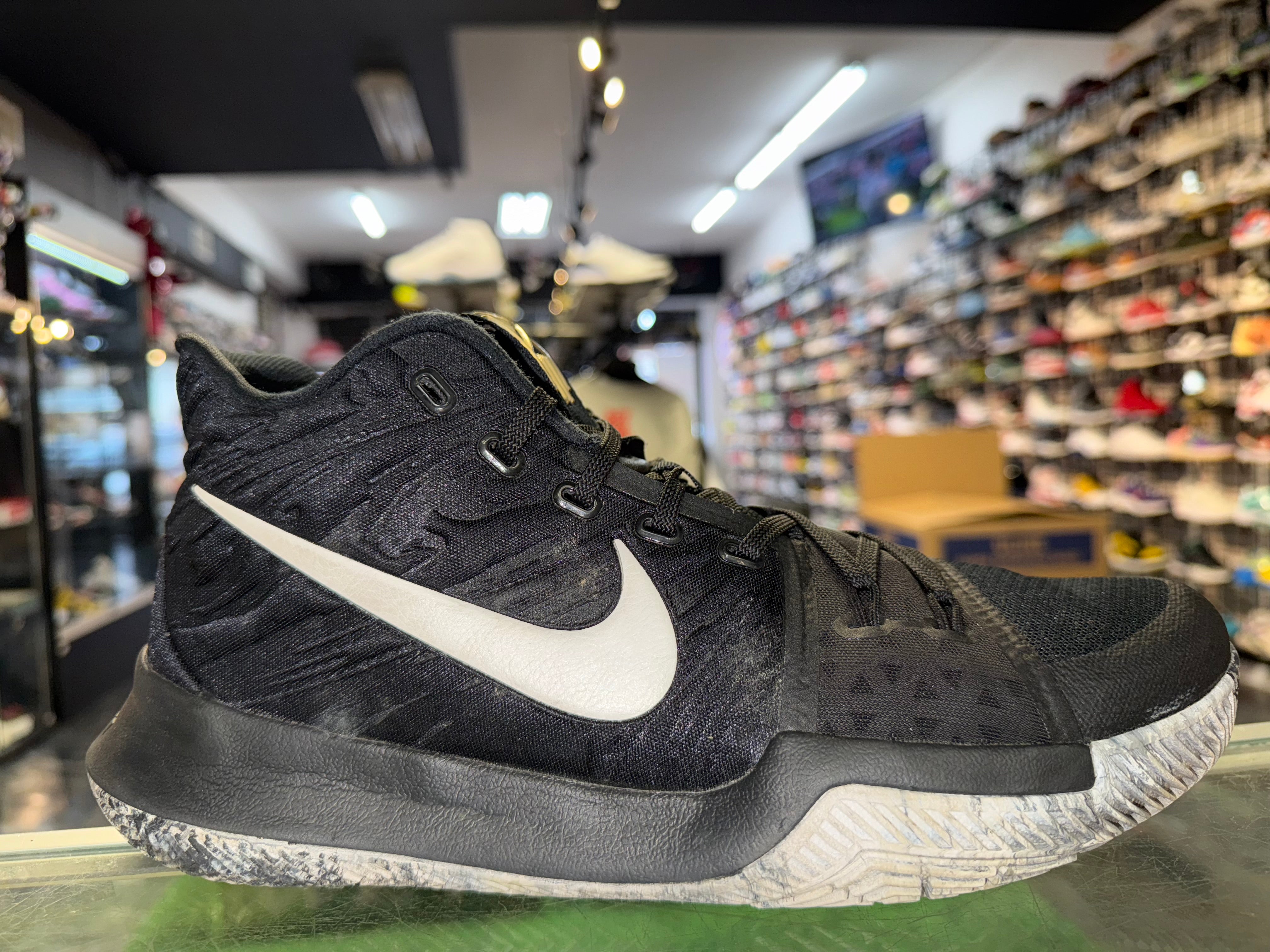 Size 9.5 Nike Kyrie 3 “BHM” 2017