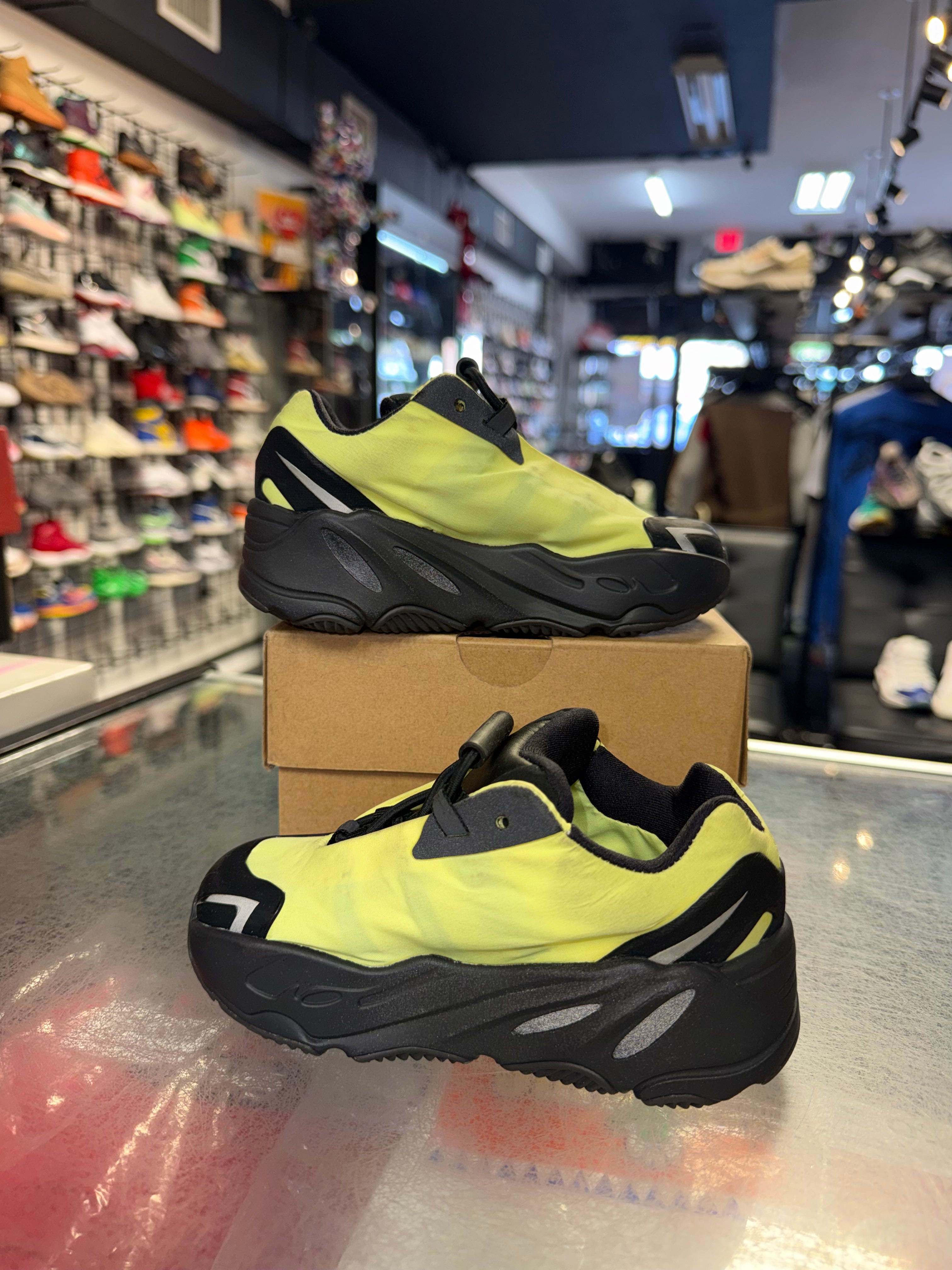 Size 7.5K Yeezy Boost 700 MNVN "Phosphor" (TD)
