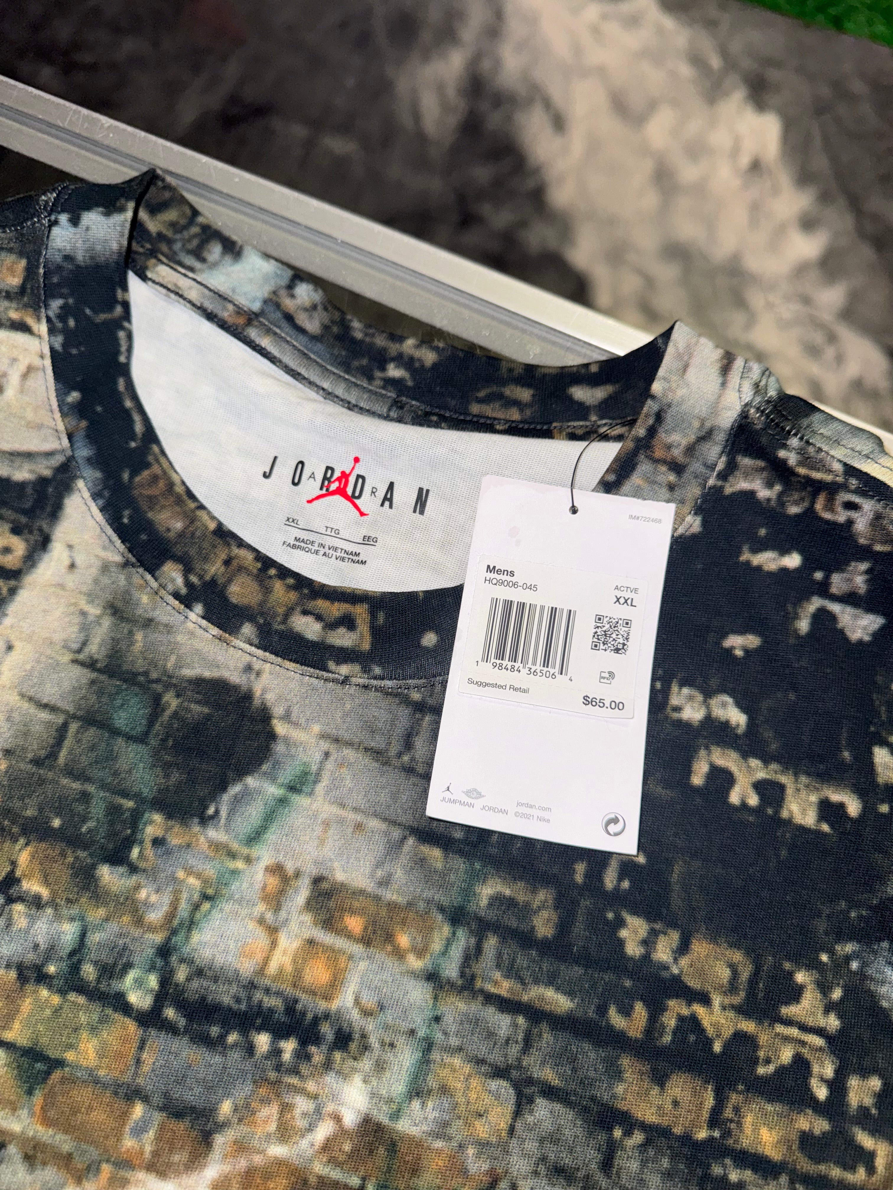 2XL Jordan Image Tee NEW