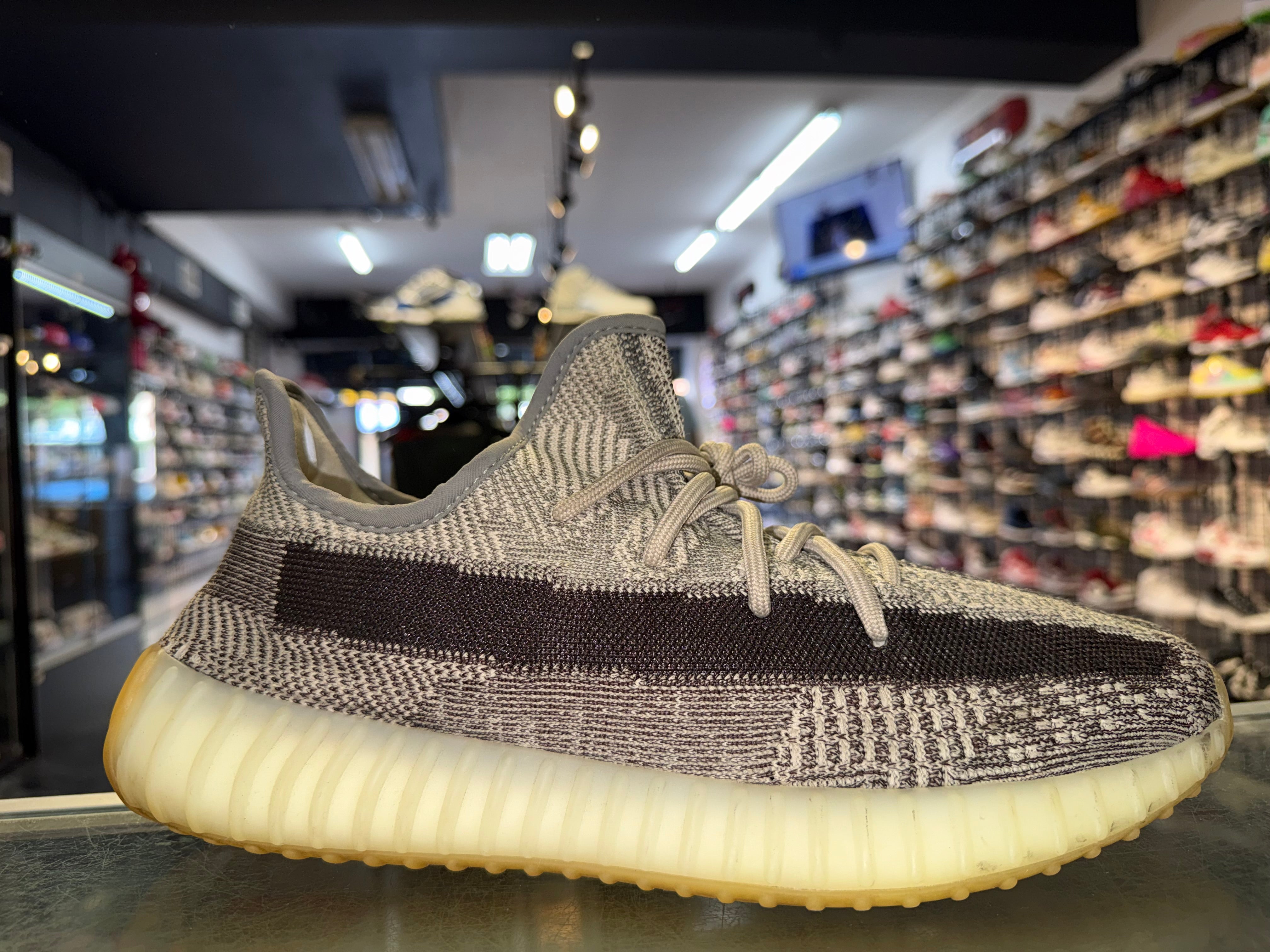 Size 10.5 Yeezy Boost 350 V2 "Zyon"