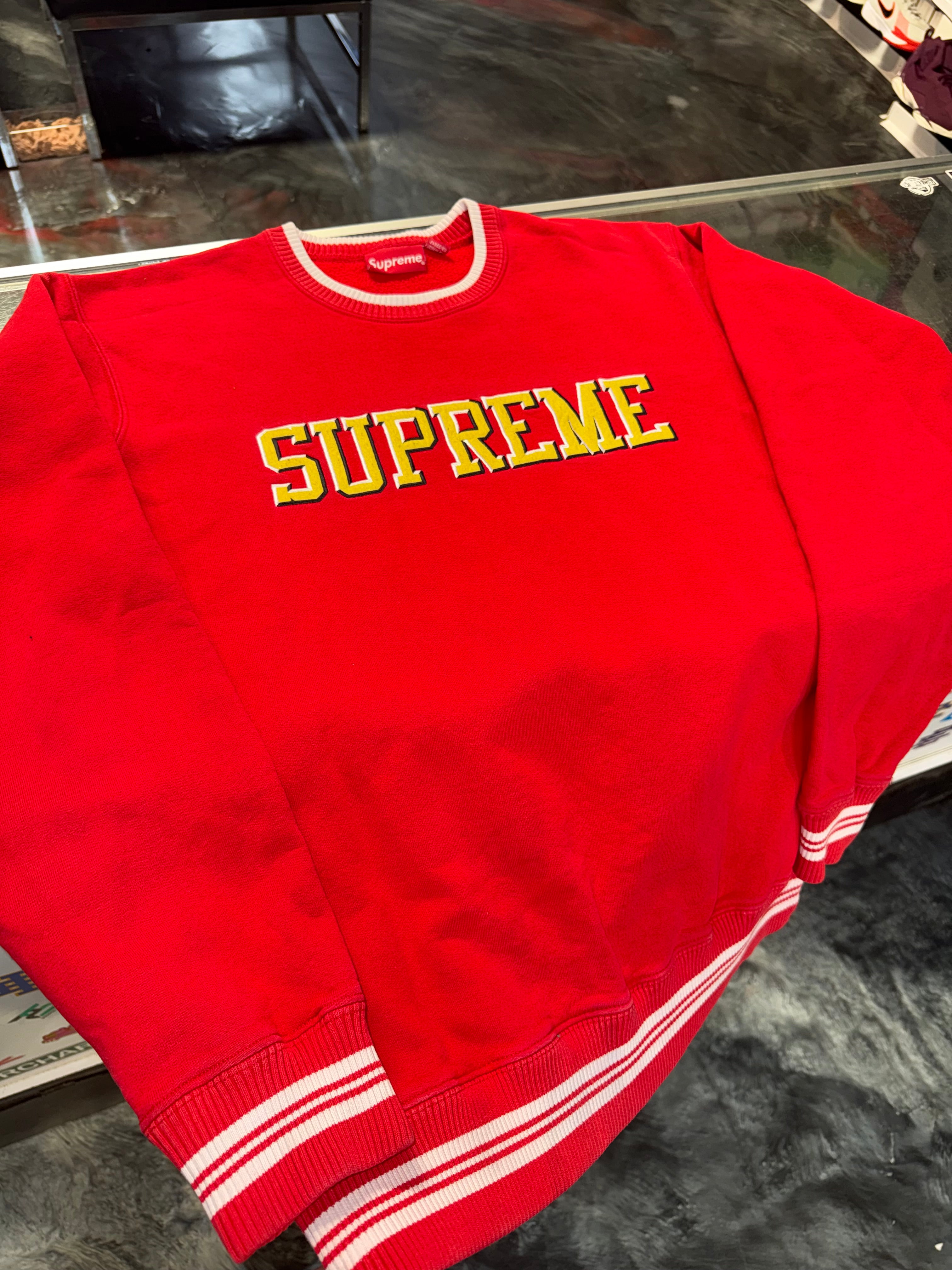 Size L Supreme Felt Shadow Crewneck (FW17) “Red”