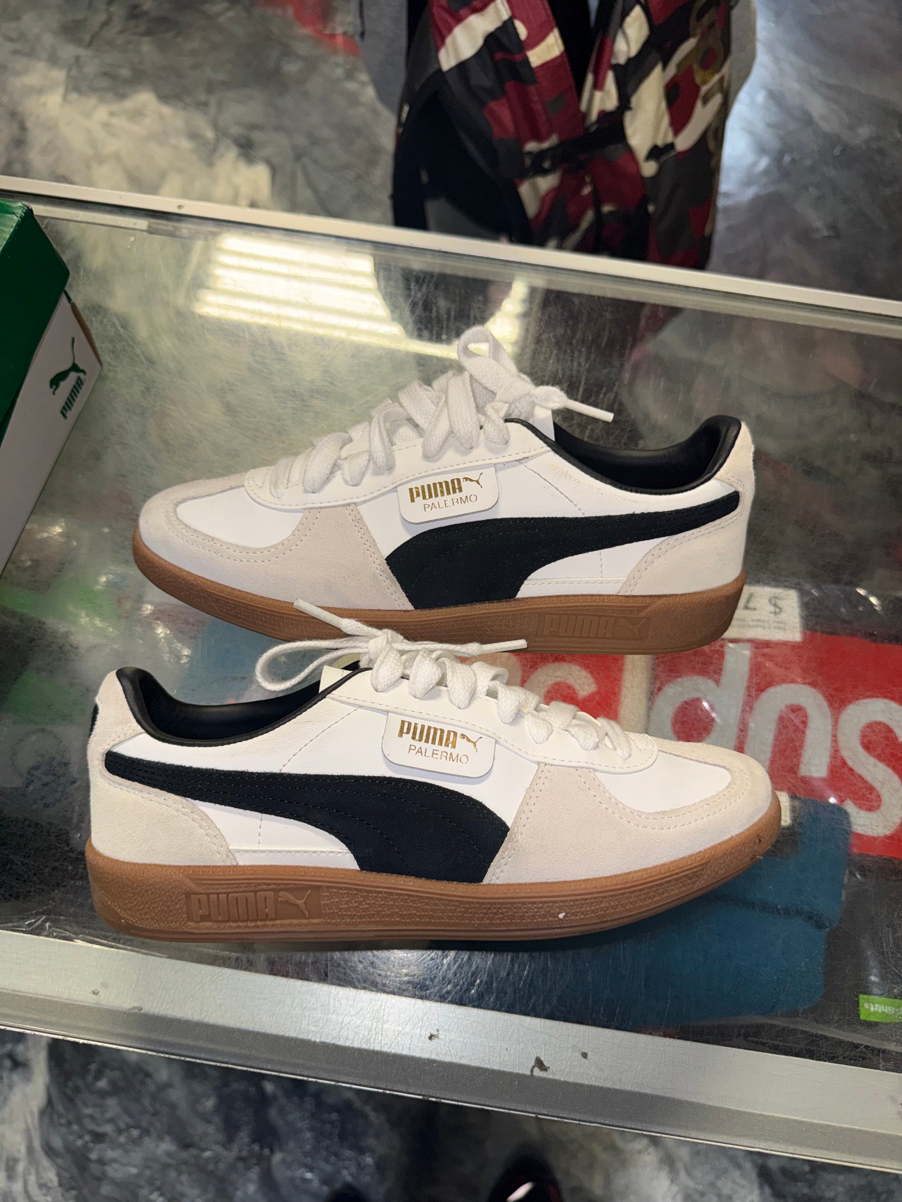 Size 7 Puma Low Black Tan
