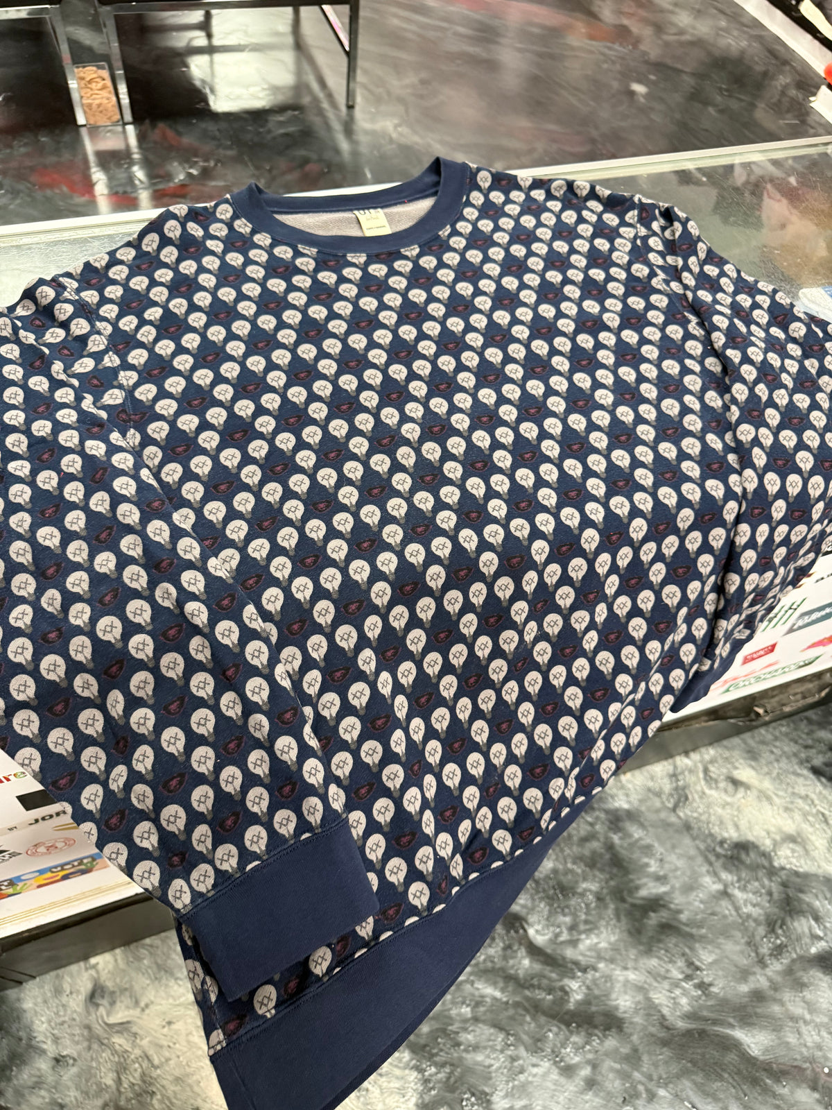 Size L Kaws x Uniqlo Warhol Crewneck “Navy”