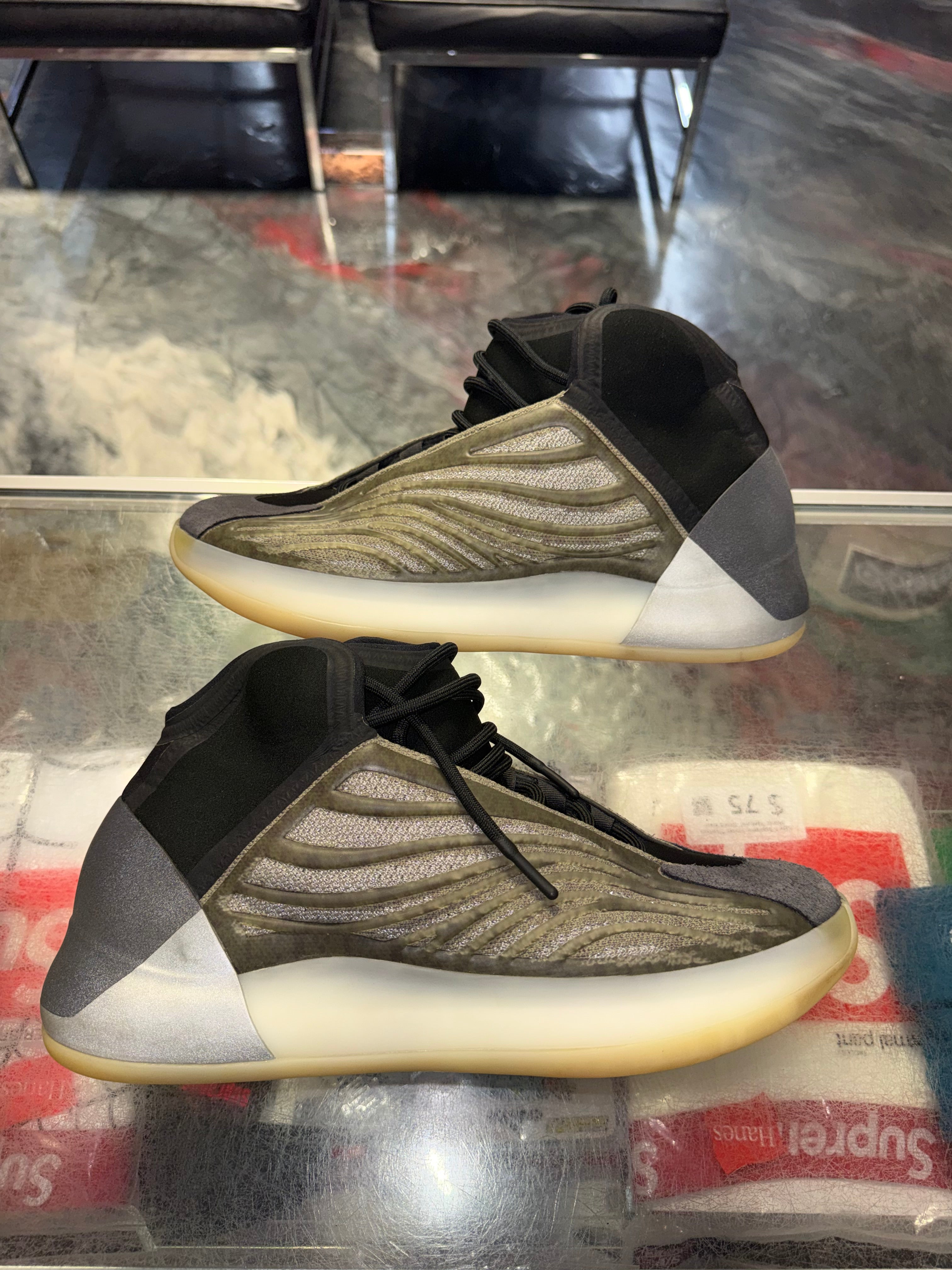 Size 11 Yeezy QNTM