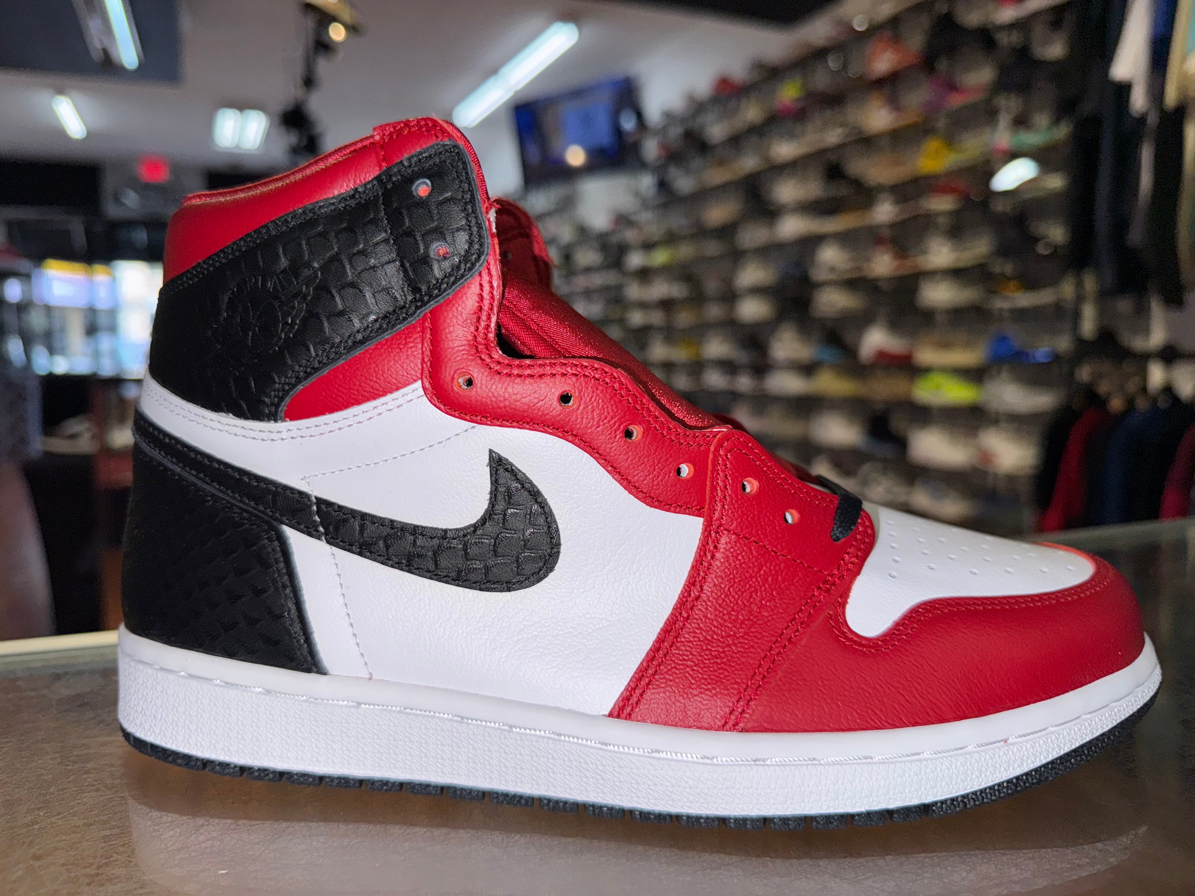 Size 7 (8.5W) Air Jordan 1 "Satin Snake Chicago" Brand New