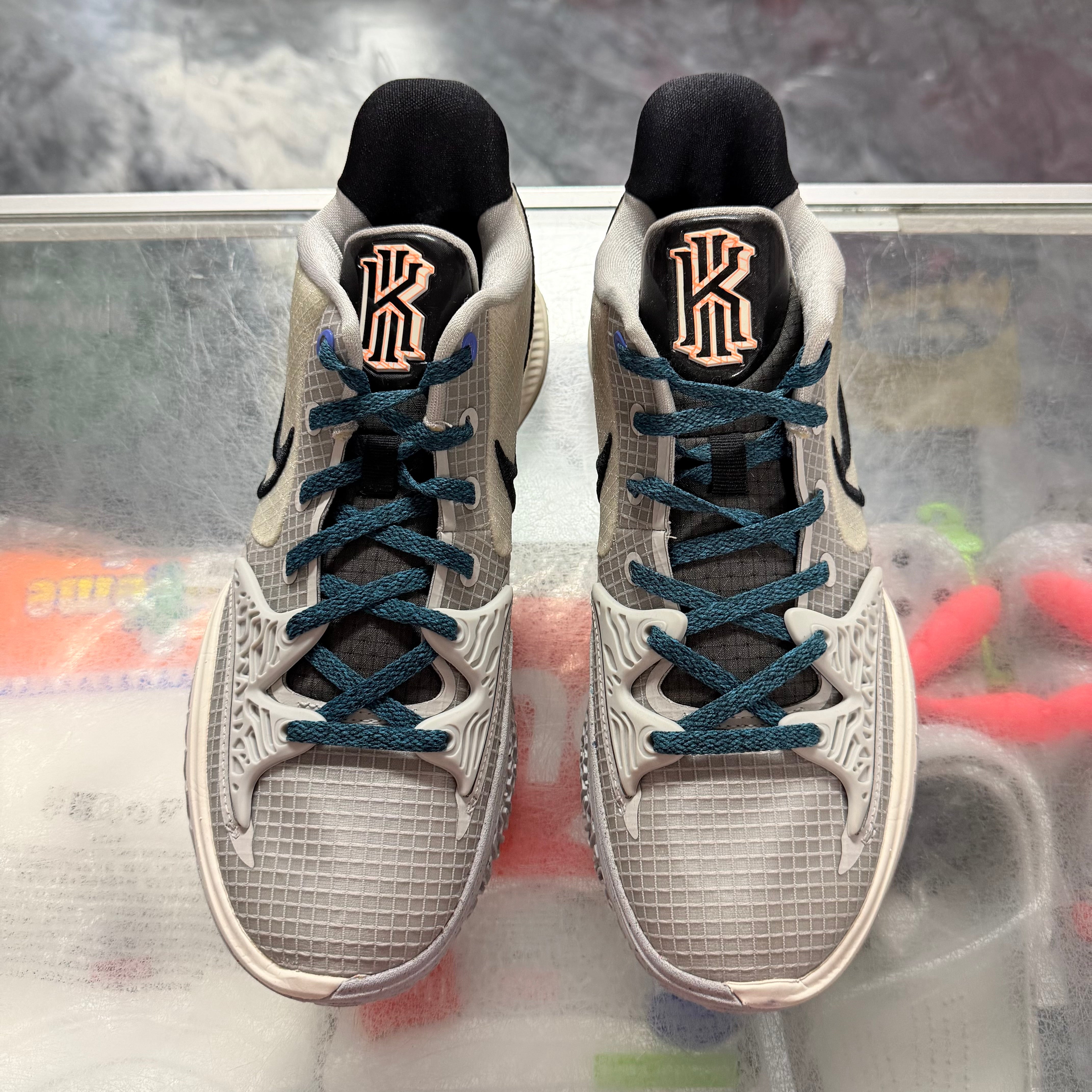Size 9 Kyrie 4 Low "Grey Fog" - NB