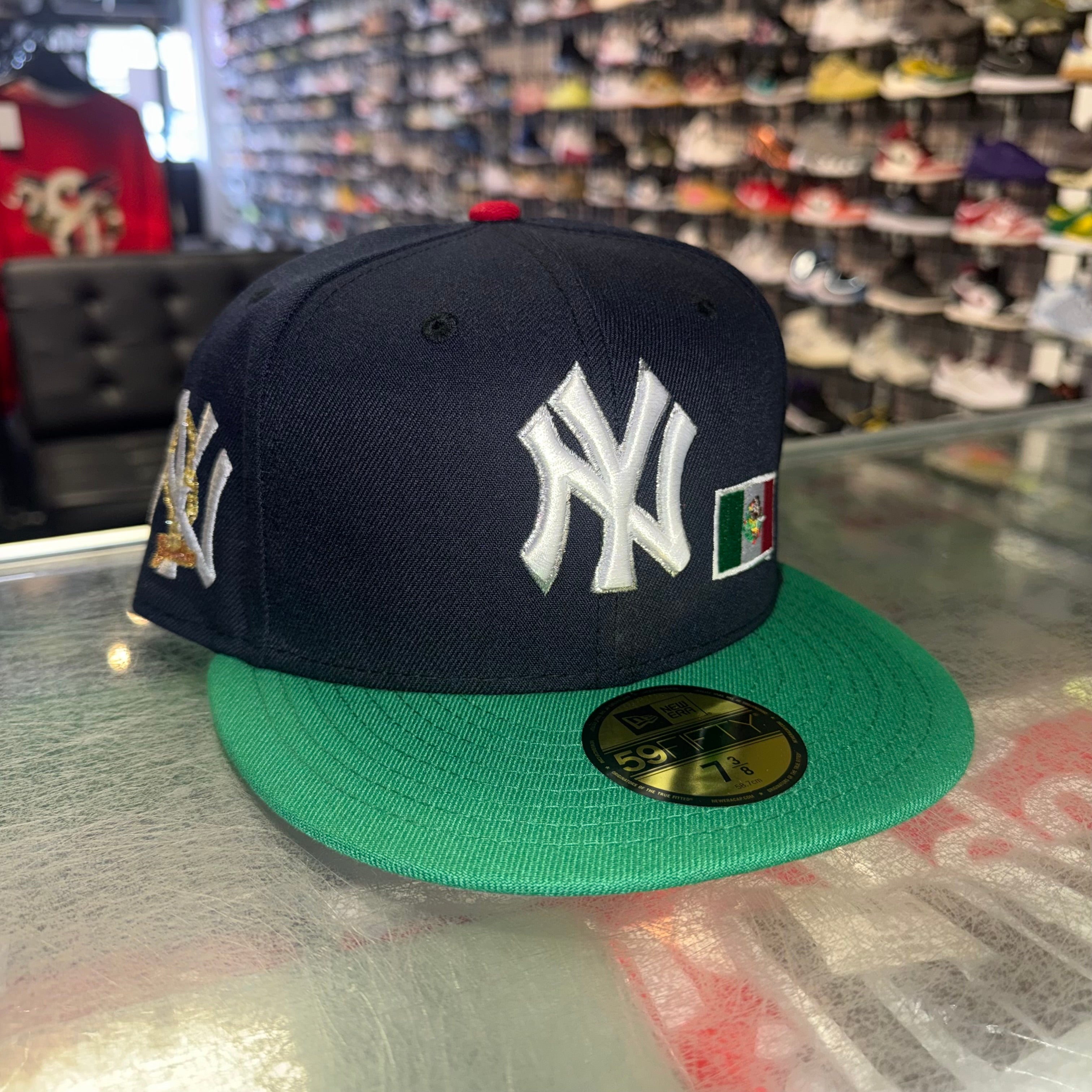 Size 7 3/8 New Era Fitted Hat “Yankees Mexico” Brand New