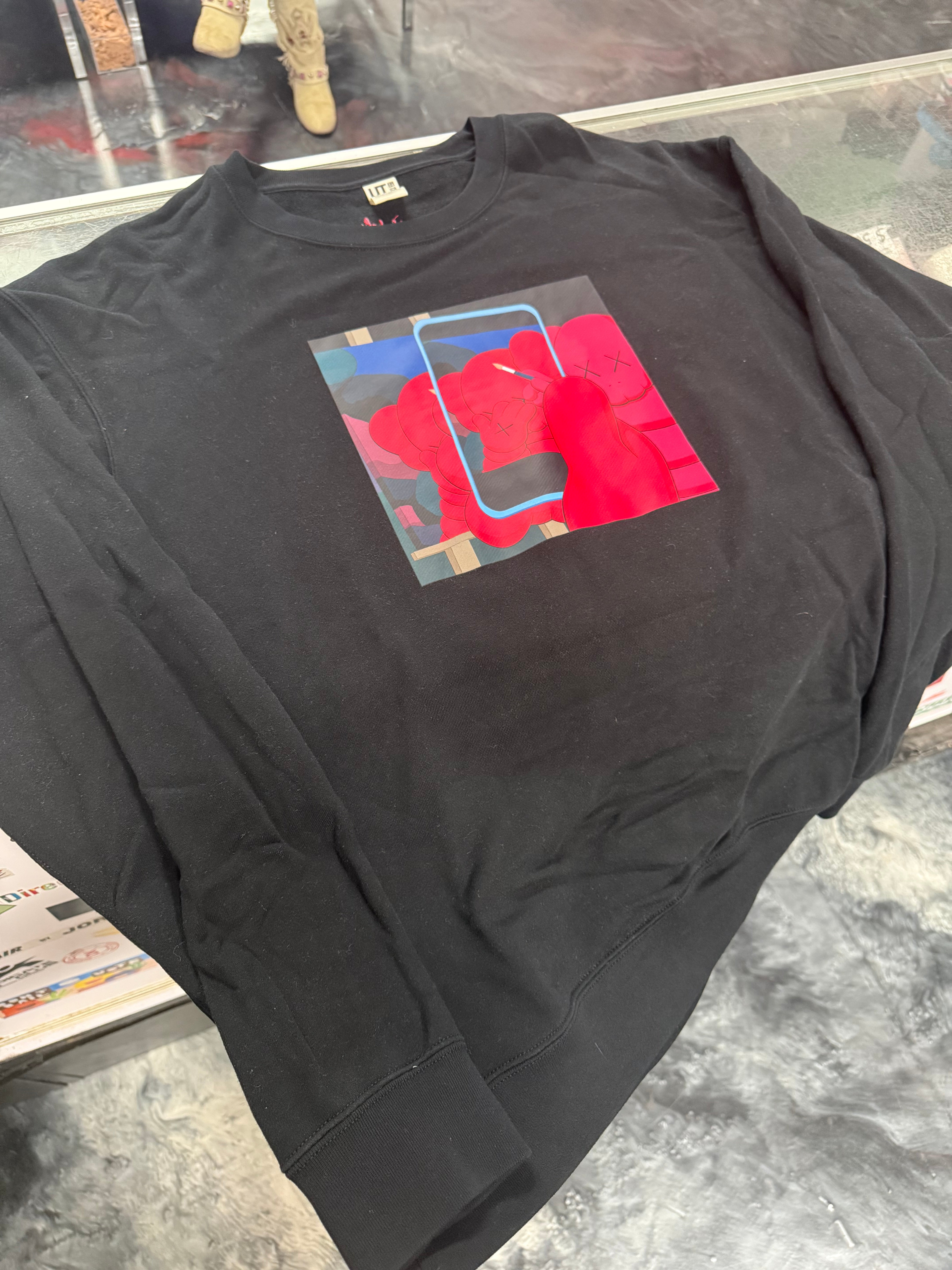 Size L Kaws x Uniqlo Warhol Crewneck “Black”