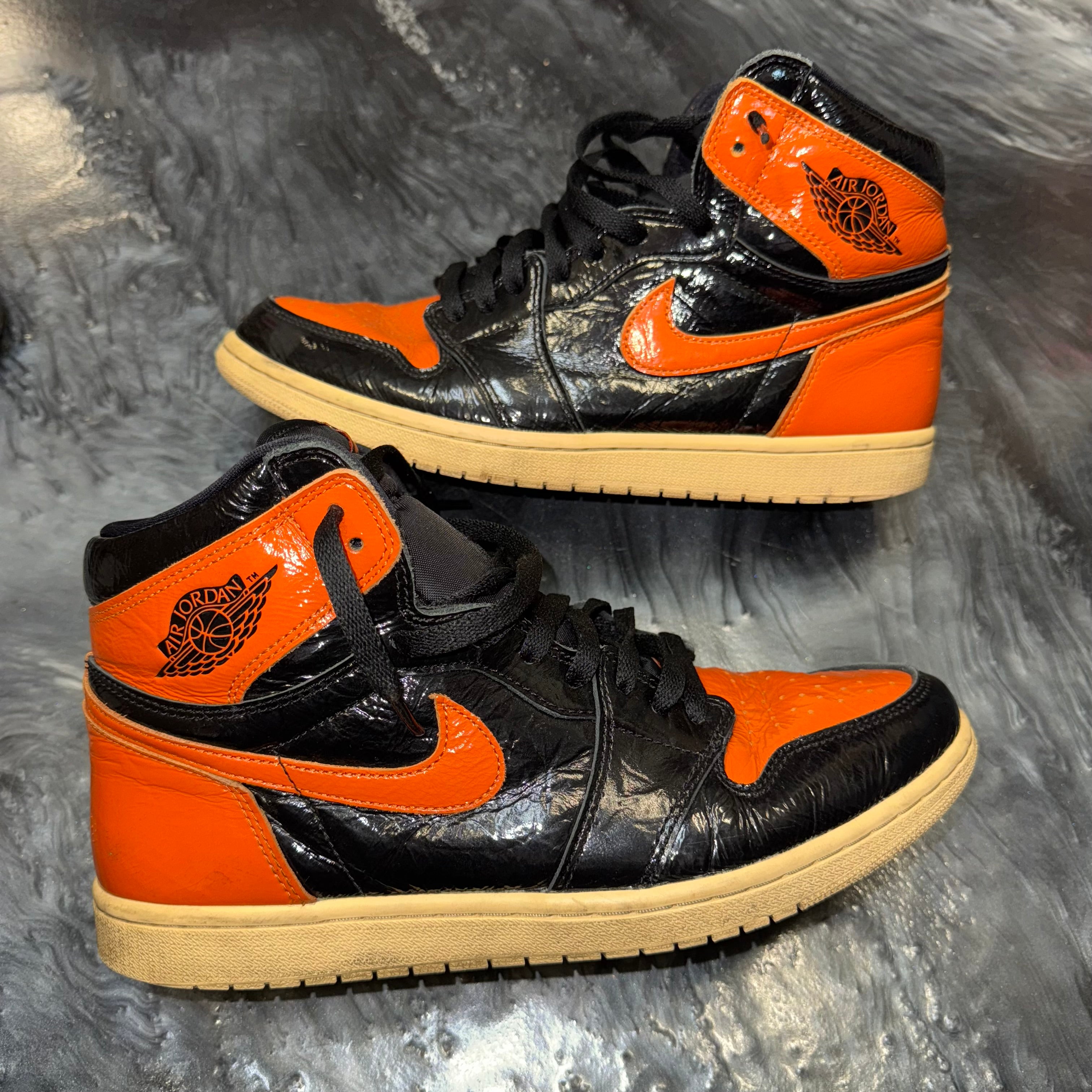 Size 11 Air Jordan 1 "Shattered Background 3.0" - NB