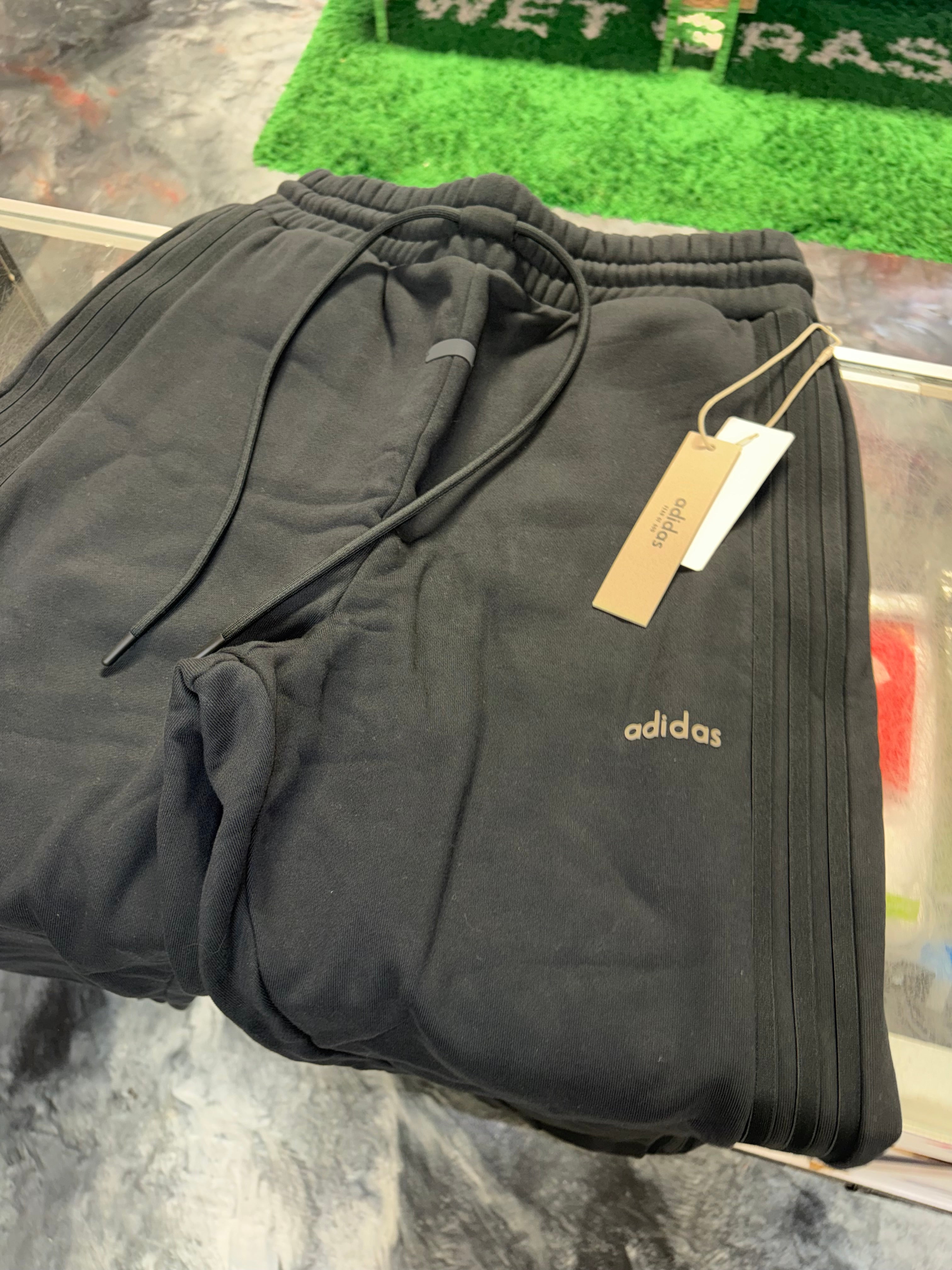 Size L Essentials FOG x Adidas Sweatpants “Black” Brand New
