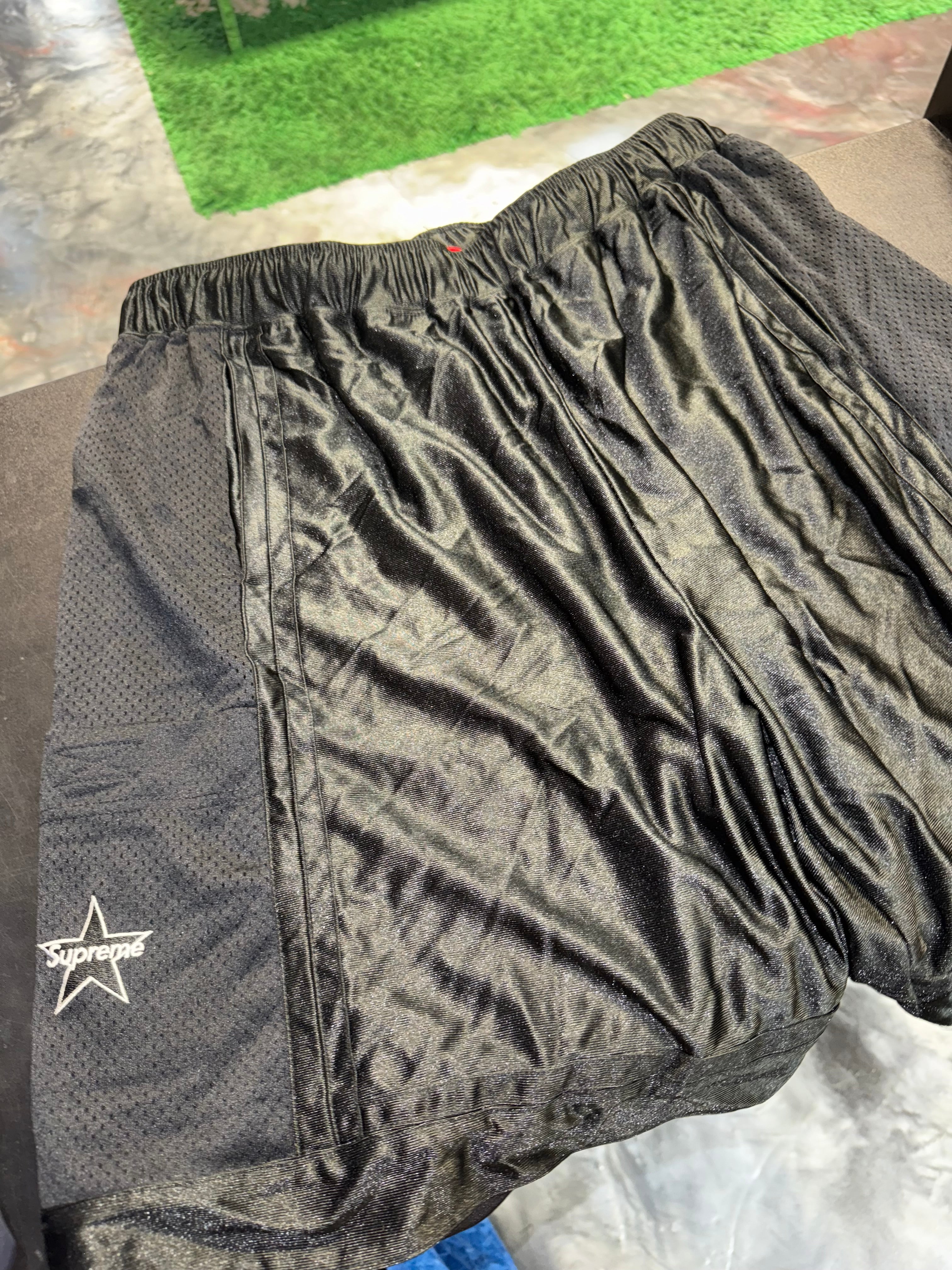 Size XL Supreme Basketball Side Logo Shorts “Black”
