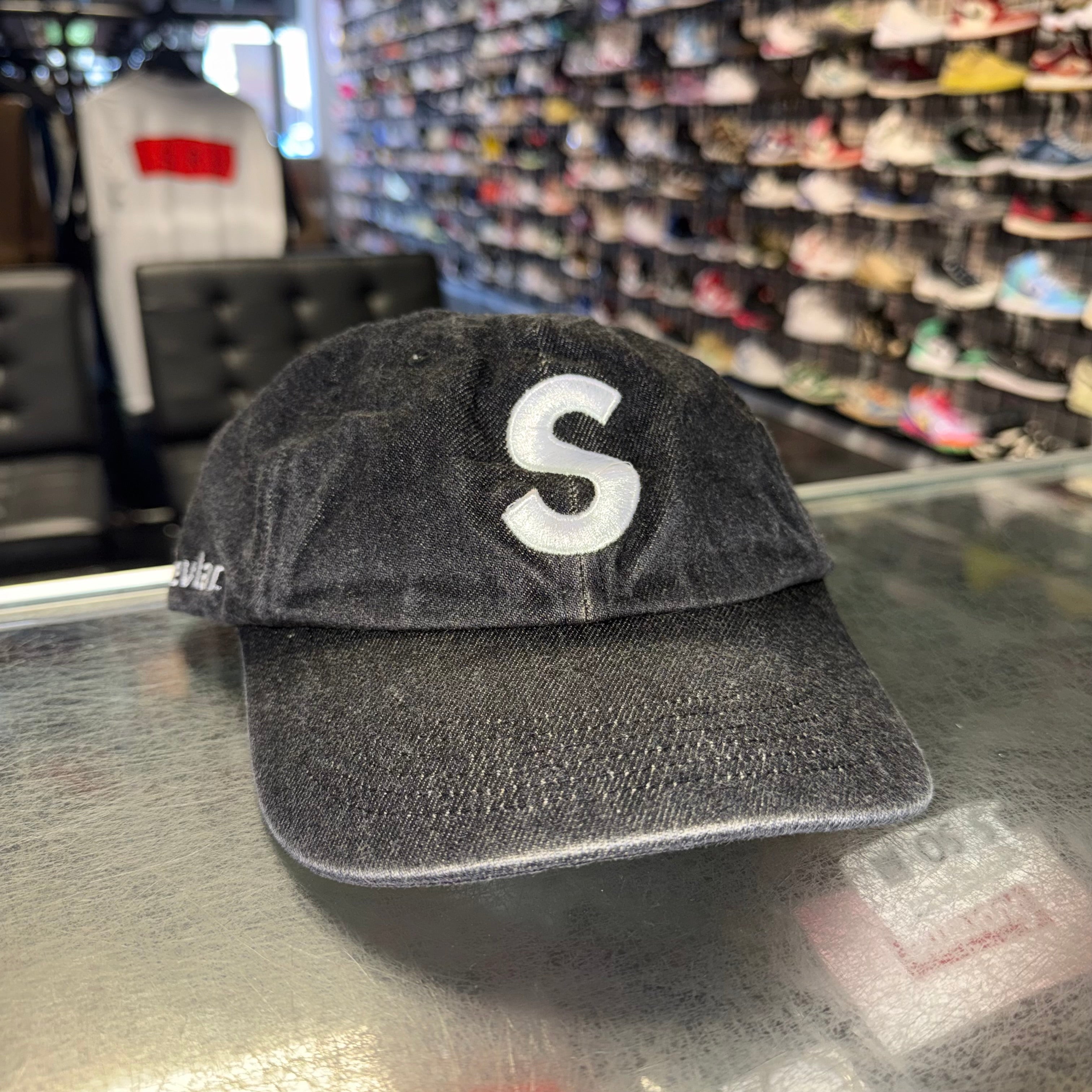 Size OS Supreme Kevlar 6 Panel Hat “Washed Black”