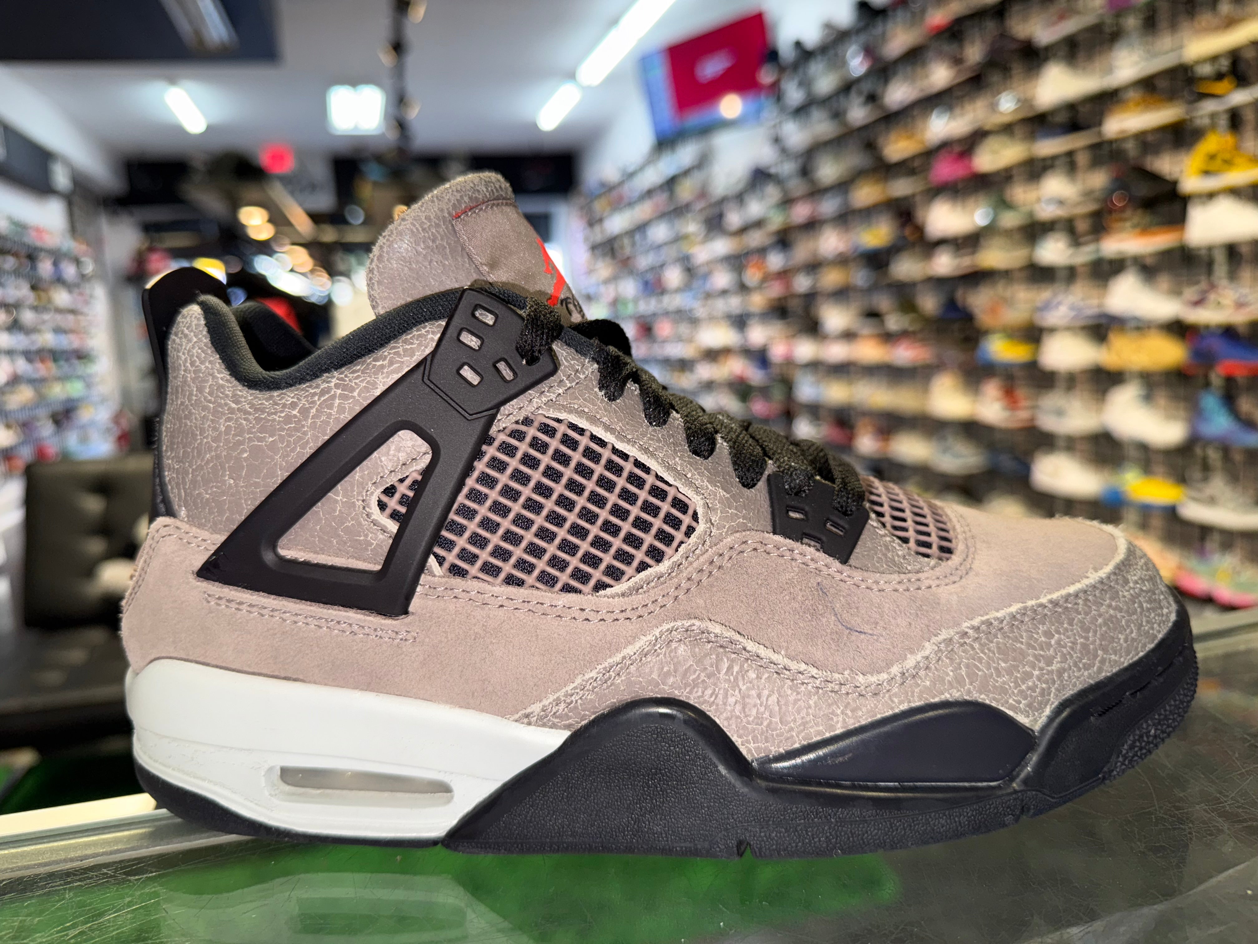 nike air jordan4 Taupe Hazeトープヘイズ NIKE AIR JORDAN RETRO 4 TAUPE HAZE TS TAN DB0732-200 SIZE 9
