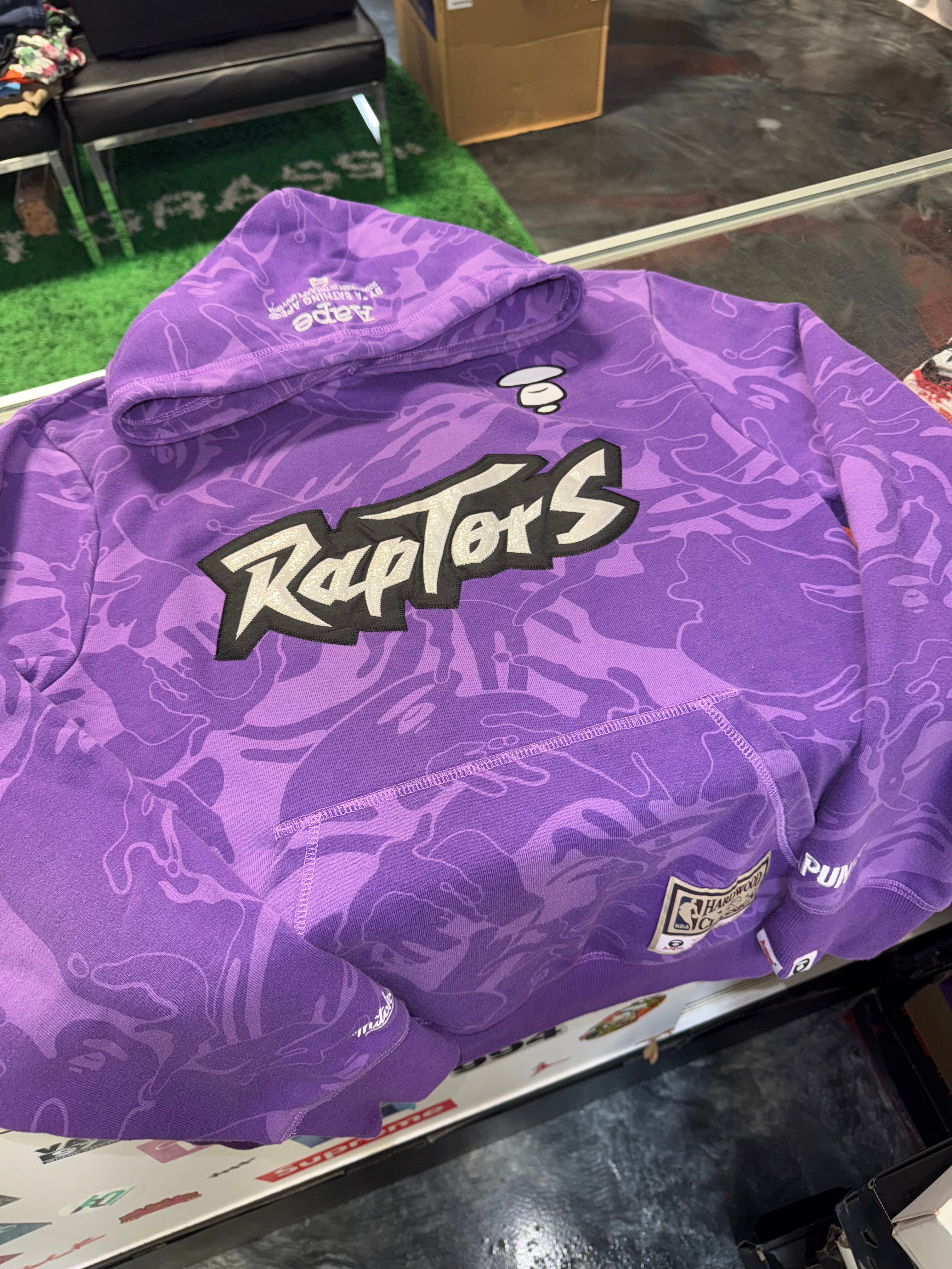 Size M Aape x Mitchell & Ness Hoodie “Raptors”