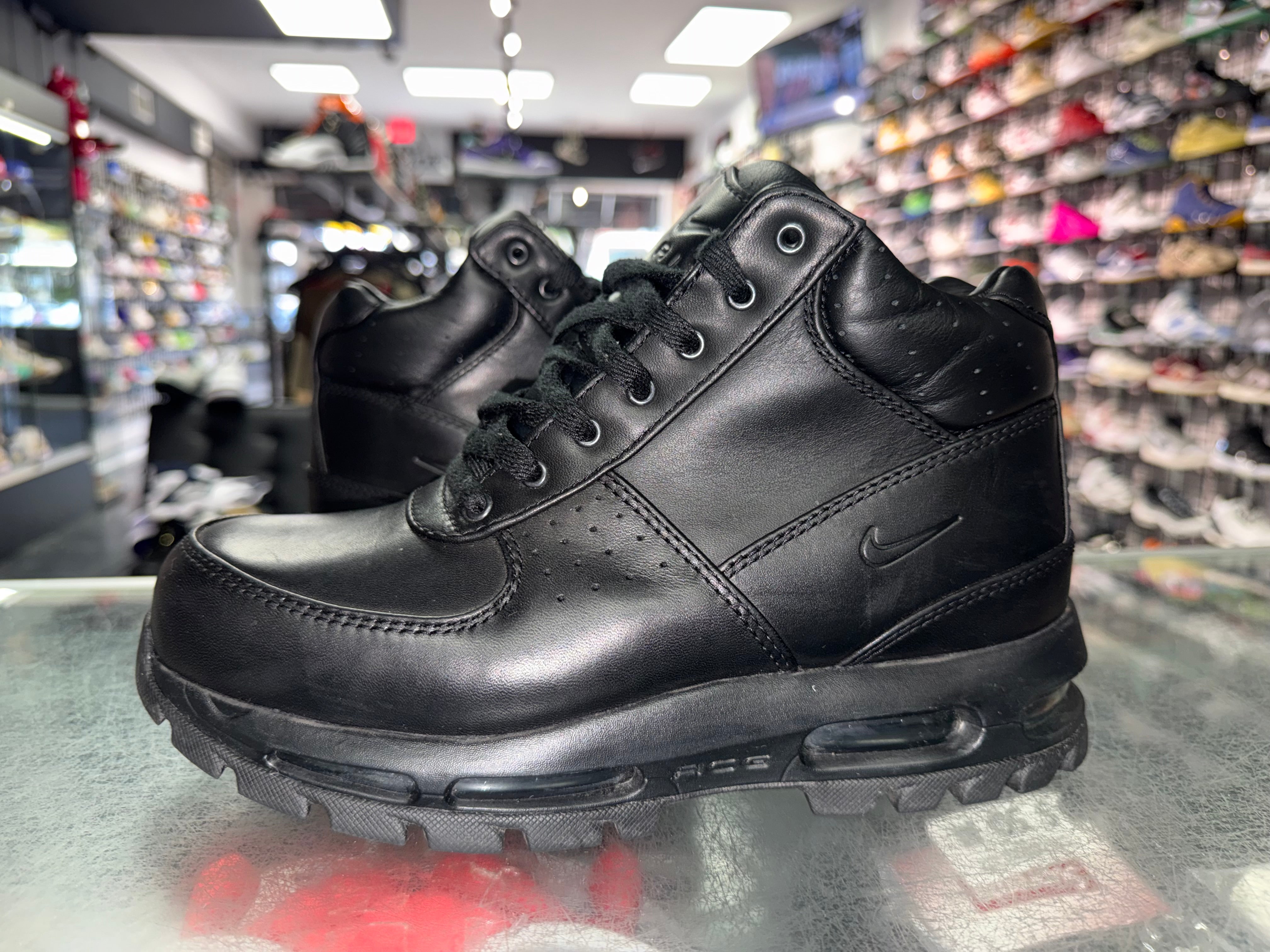 Size 7.5 Air Max Goadome "Black"