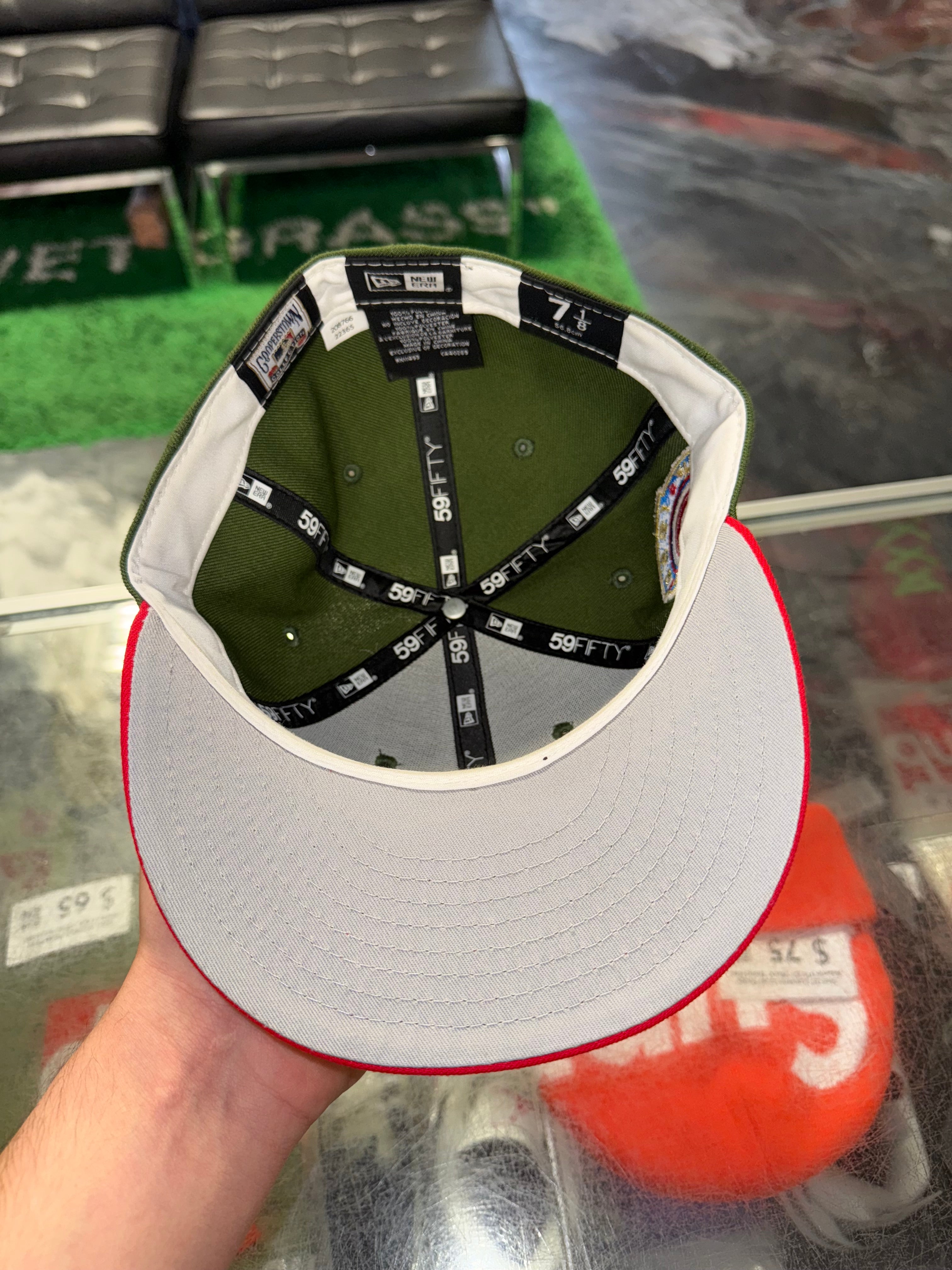 Size 7 1/8 New Era Fitted Chicago Cubs