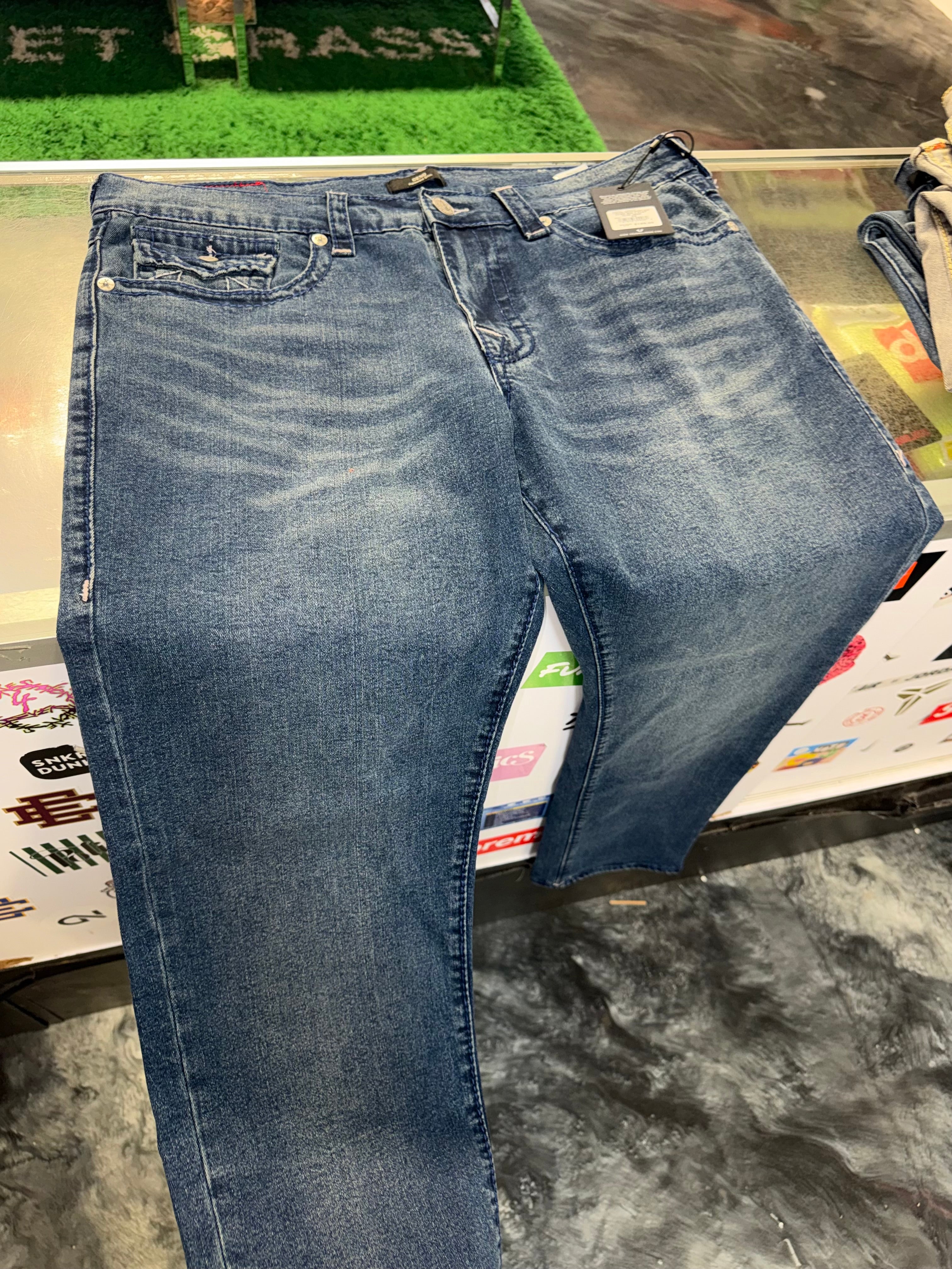Size 36x36 True Religion Geno Relaxed Jeans “White Stitch” Brand New