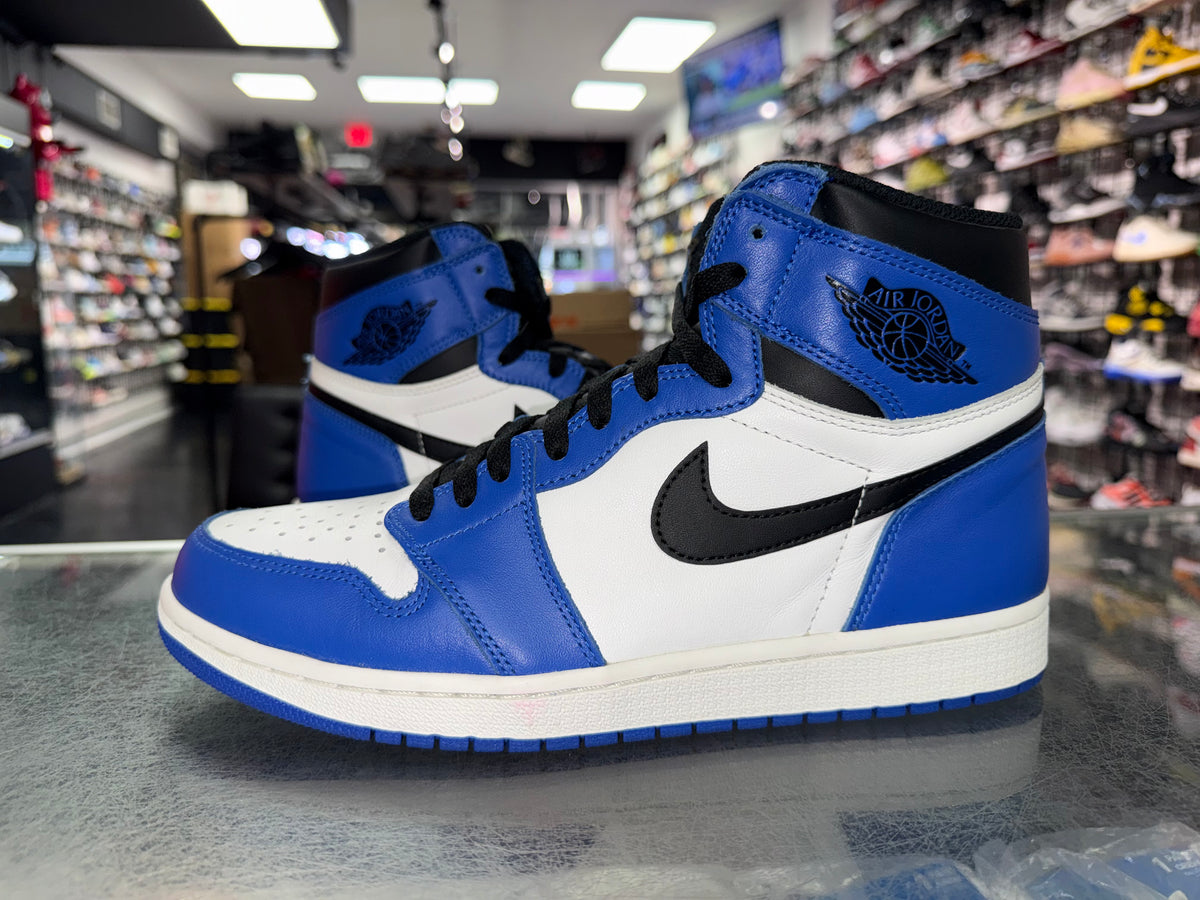 Air Jordan 1 Game Royal sneaker, pre-owned, size 9.5 – view 2