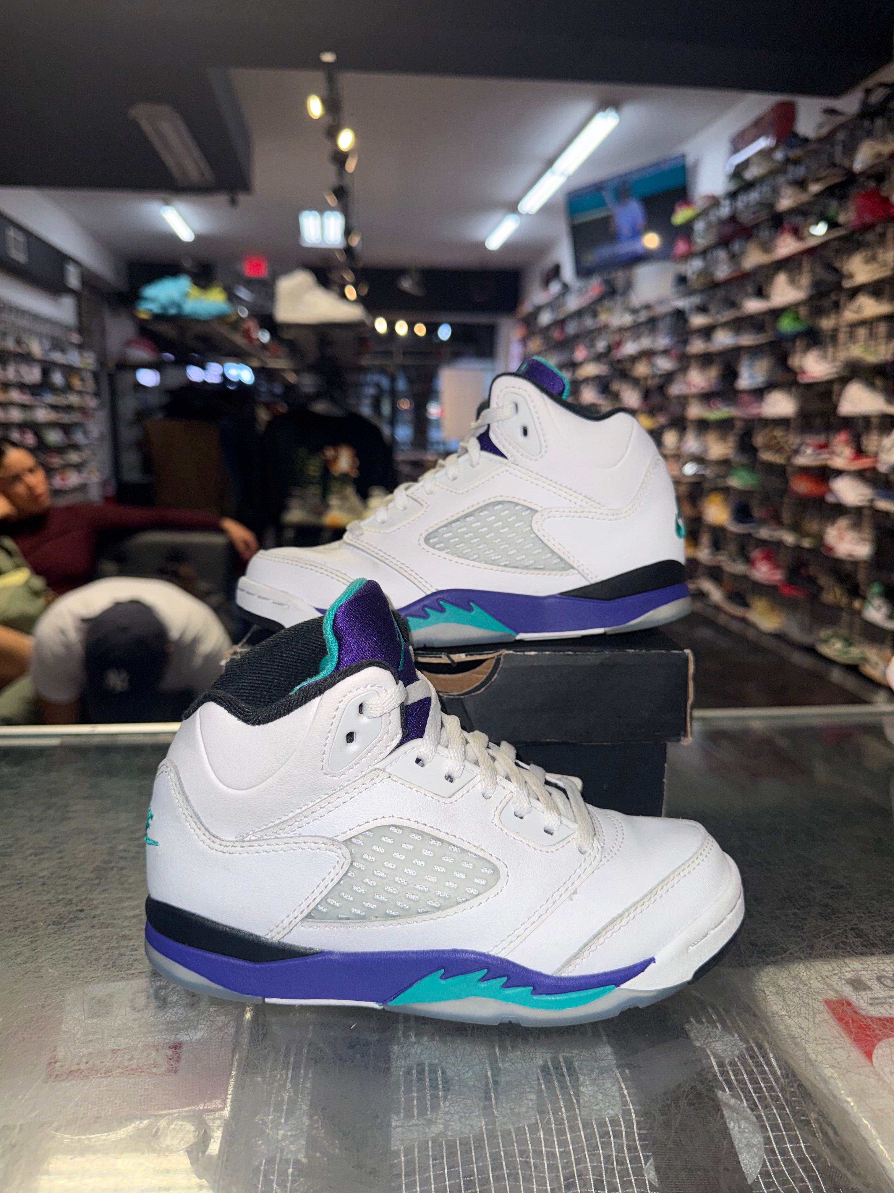 Size 1y Air Jordan 5 "Grape" (PS)