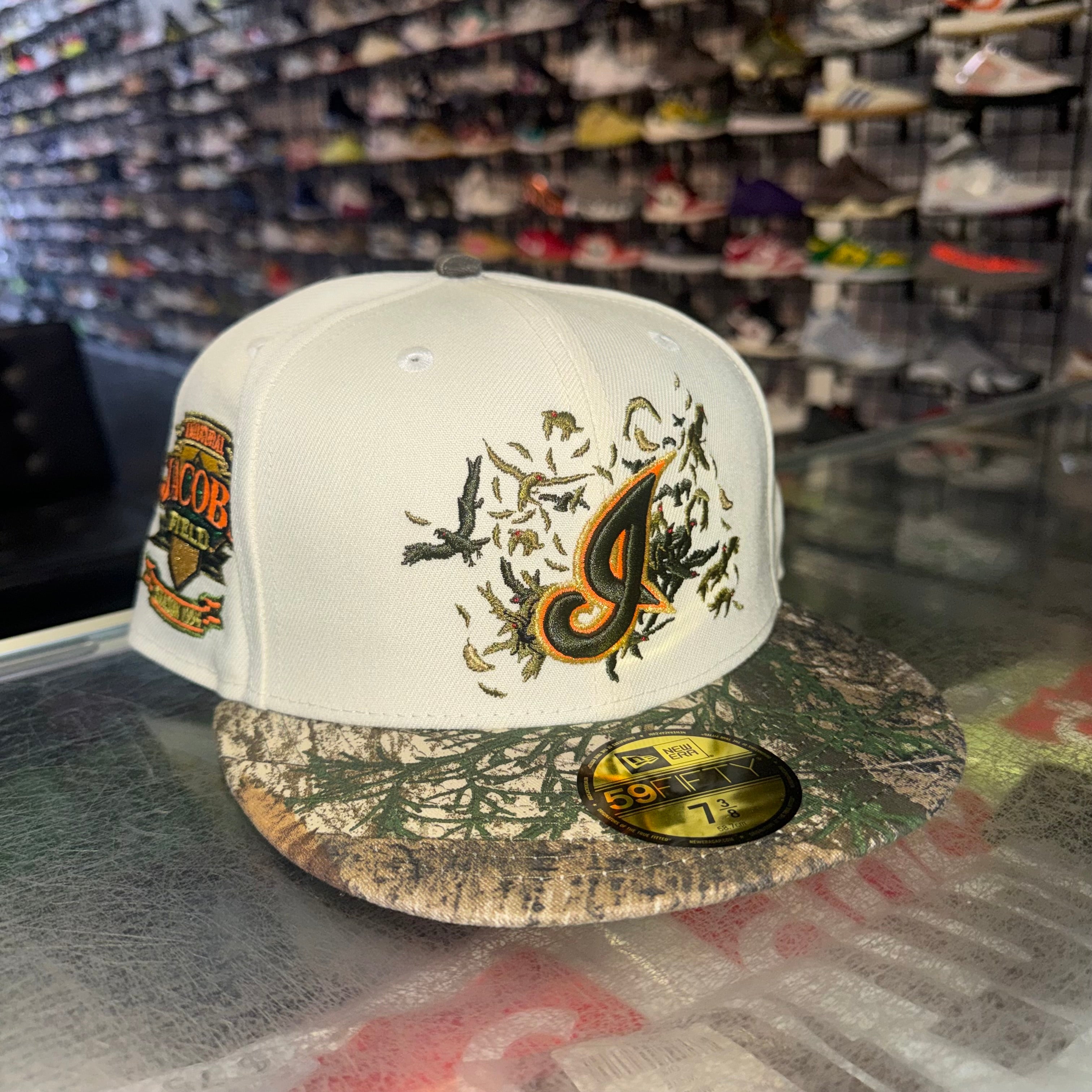 Size 7 3/8 New Era Fitted Hat “Indians Tree Camo” Brand New