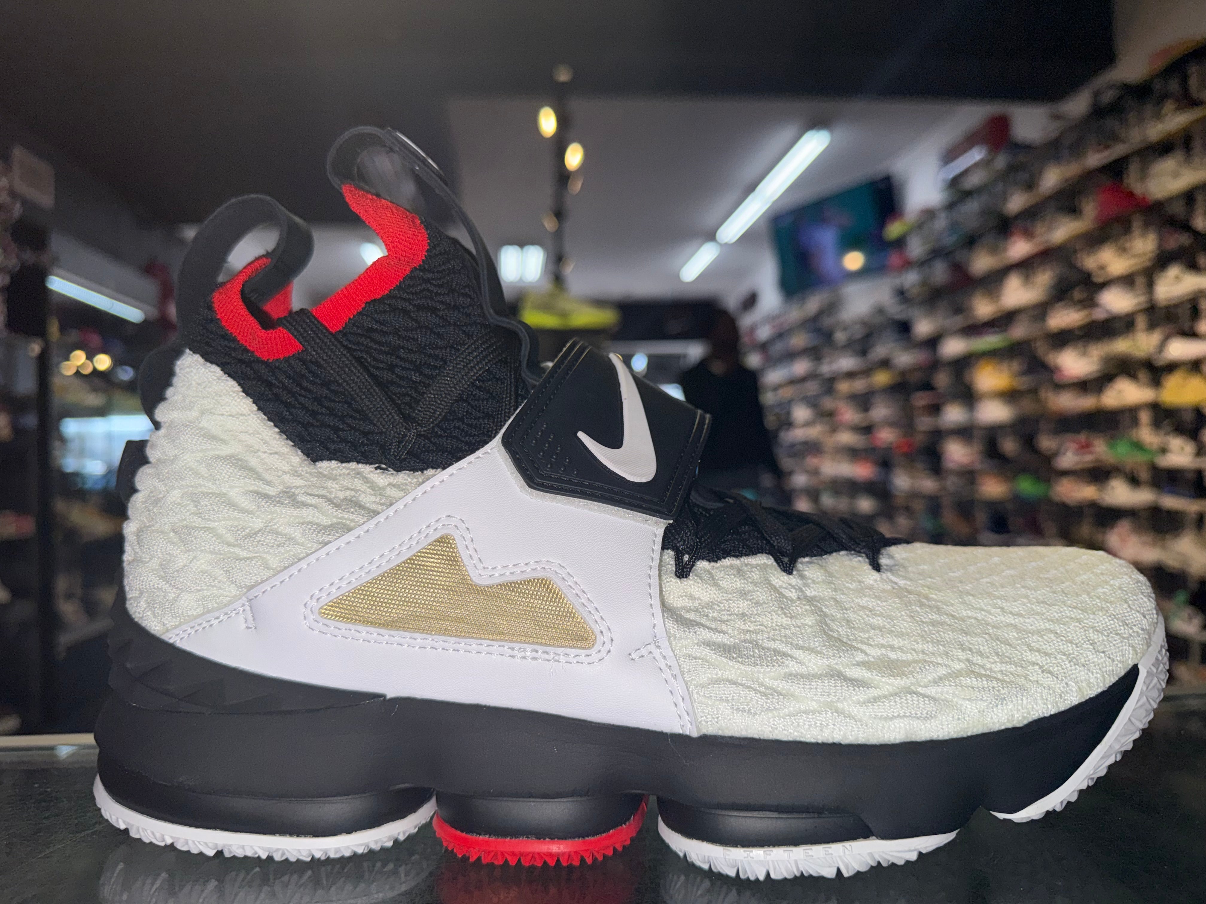 Size 10.5 Lebron 15 "Diamond Turf" Brand New