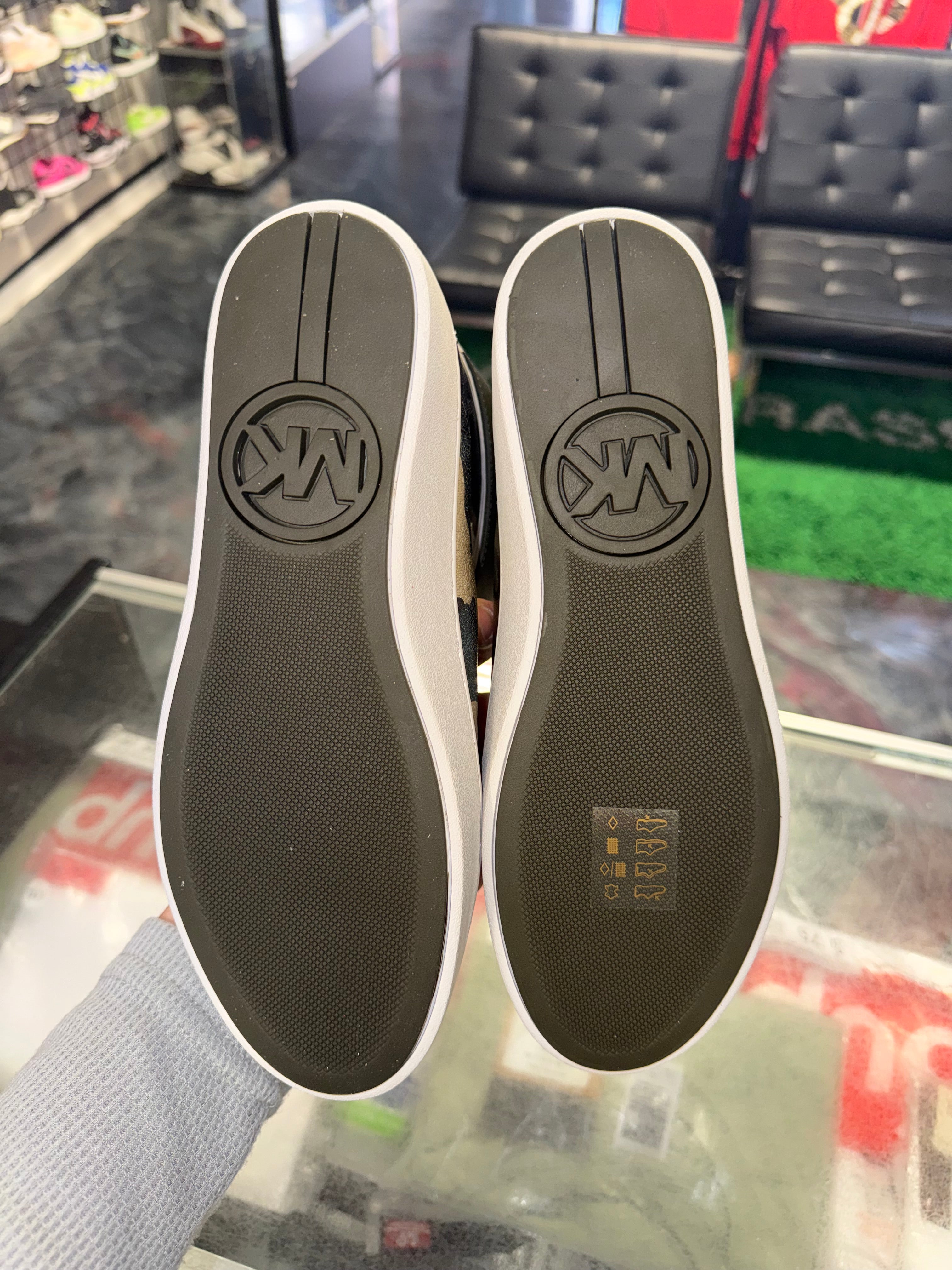 Size 8 Michael Kors NEW - NB