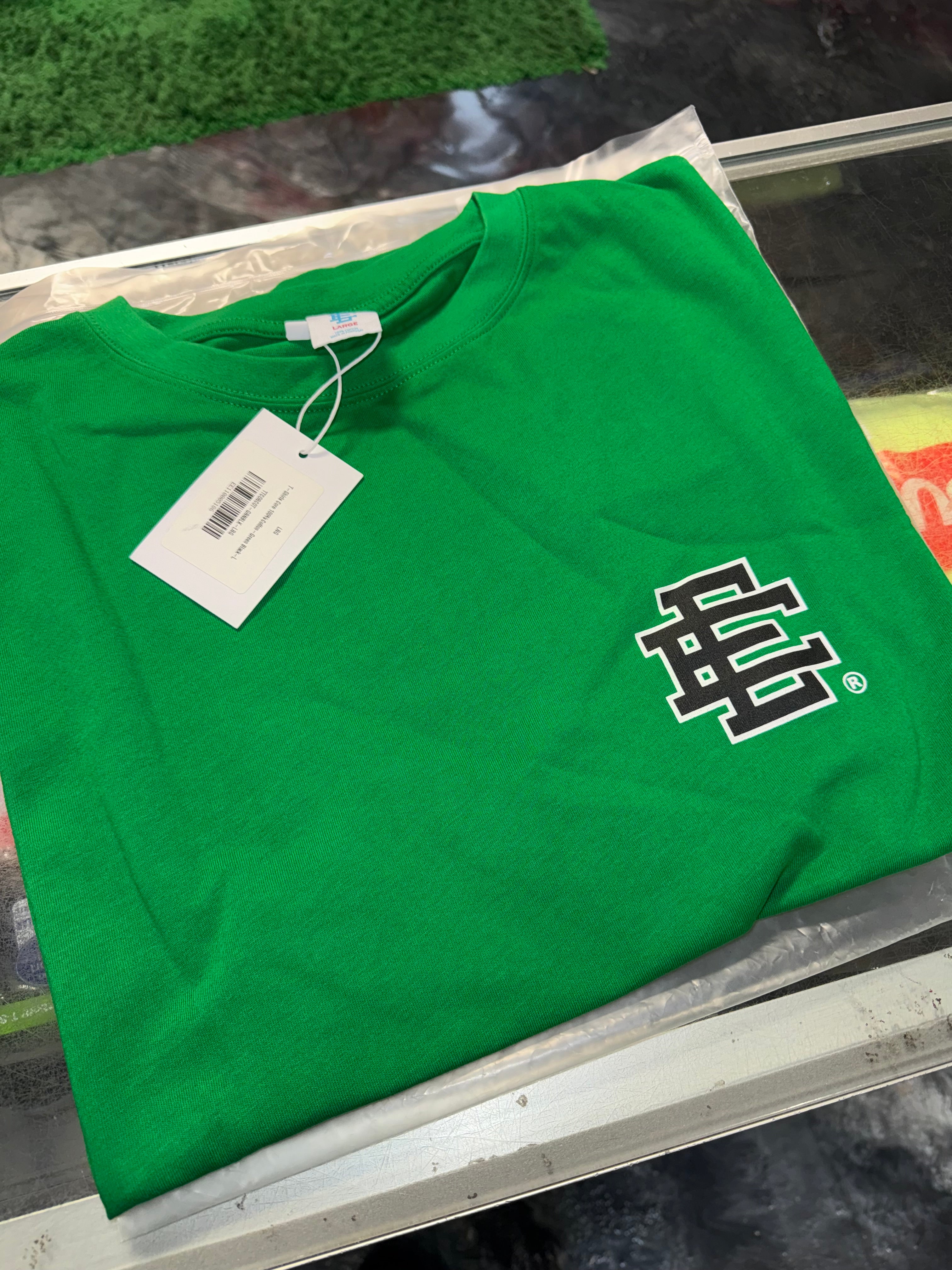 Size L Eric Emanuel EE Tee “Lucky Green” Brand New