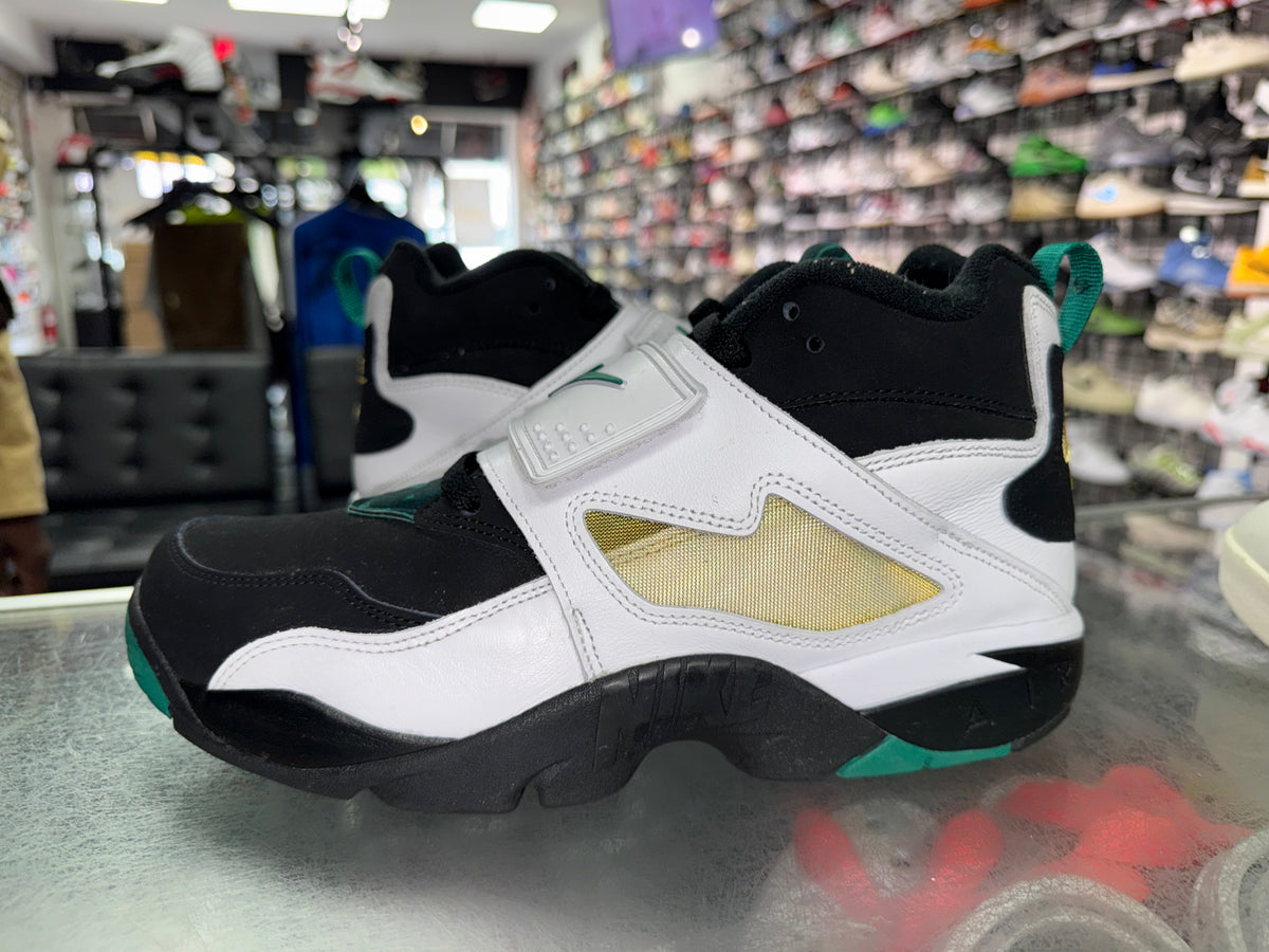 Size 10.5 Air Diamond Turf “Emerald”