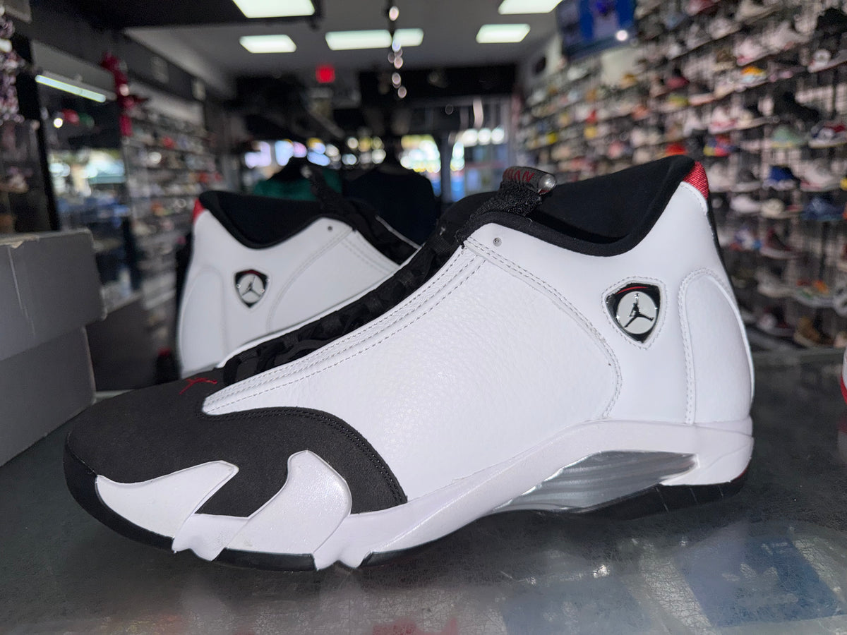 Air Jordan 14 Black Toe sneaker, pre-owned, size 15 – view 2