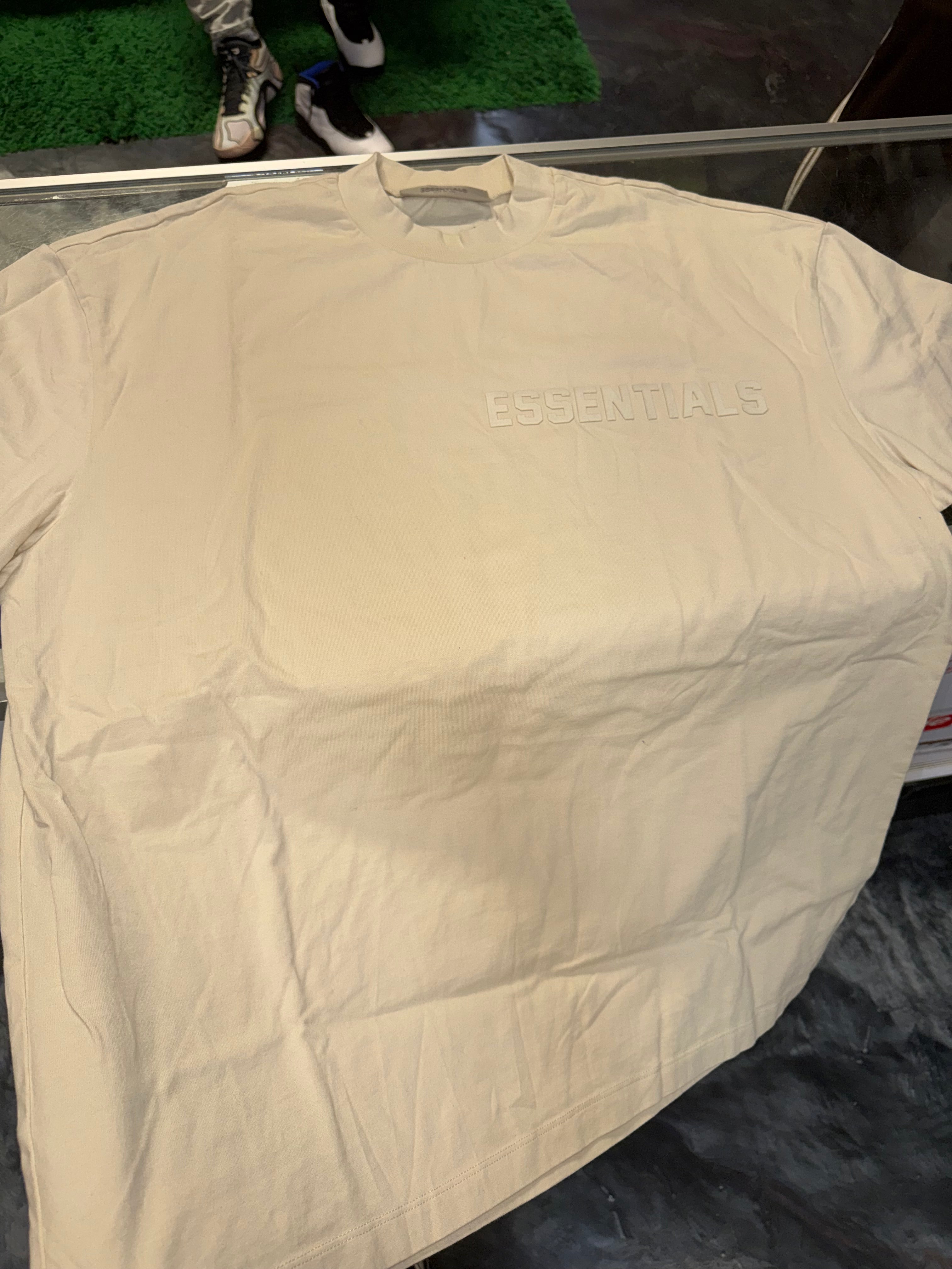 Size L (Fits XL) Essentials FOG Tee “Cream”