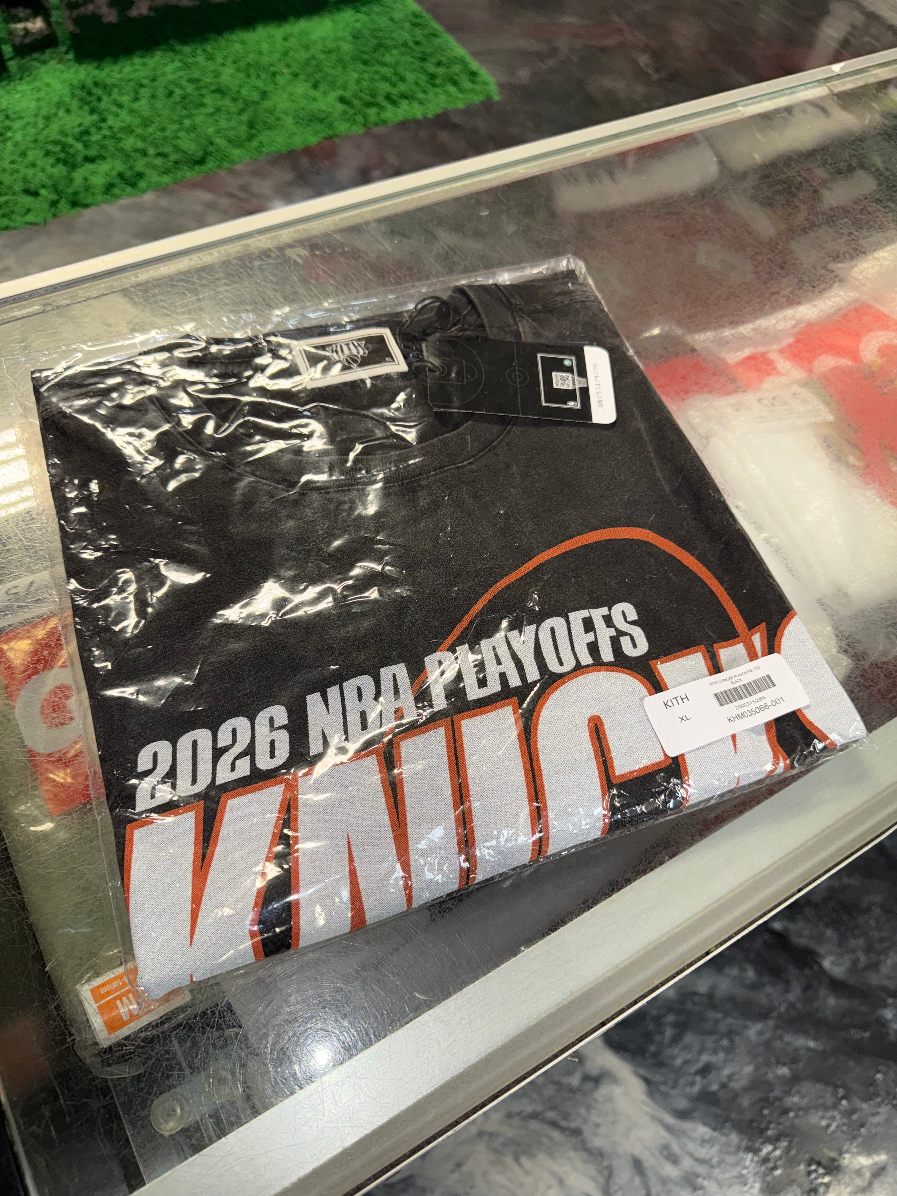 Size XL Kith x NY Knicks 2026 Playoffs Tee “Black” Brand New