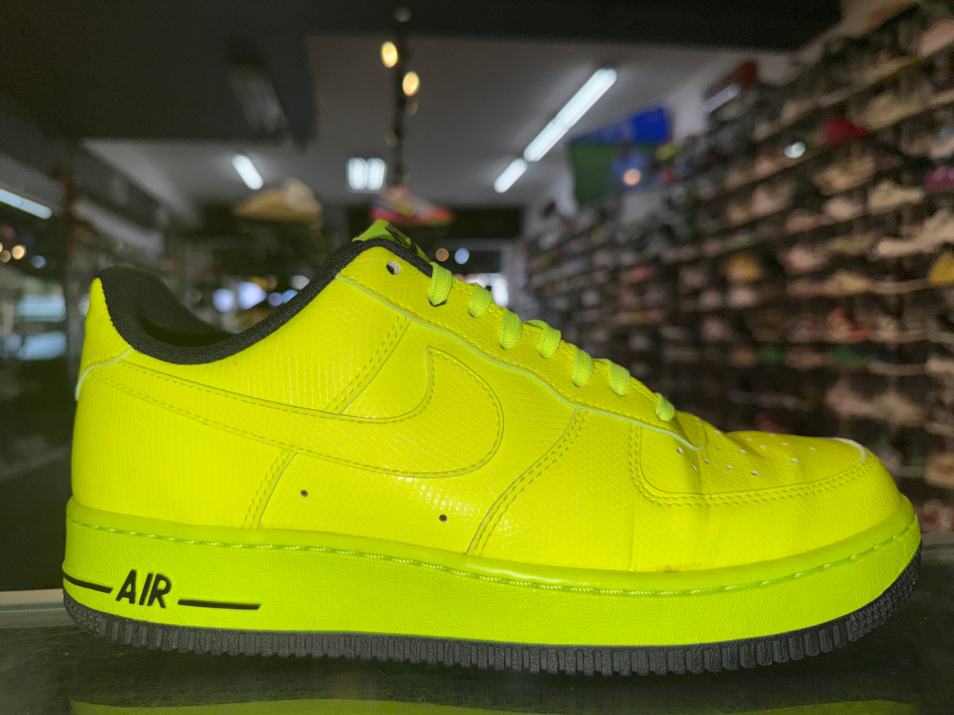 Size 8 Air Force 1 "Volt"